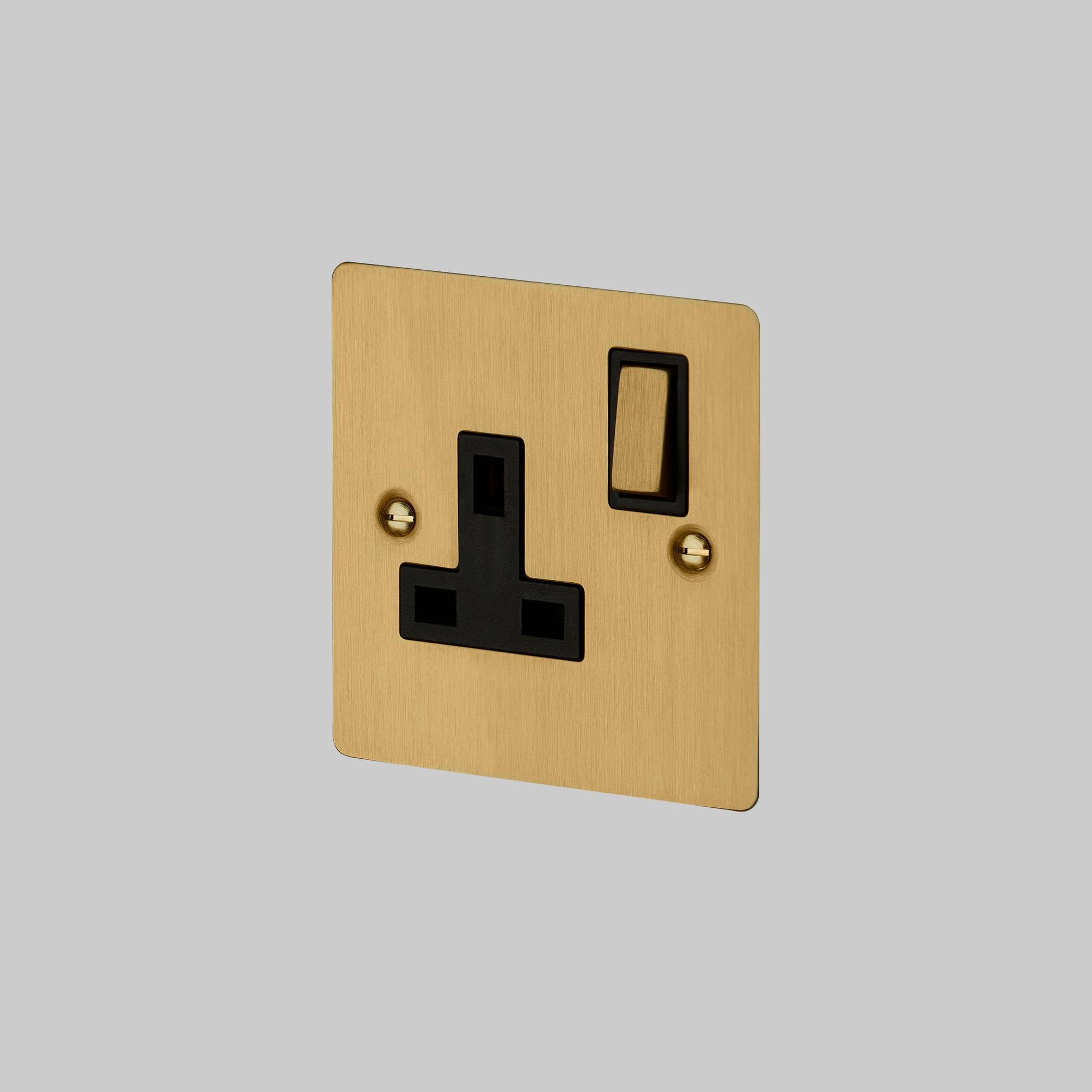 1G UK PLUG SOCKET