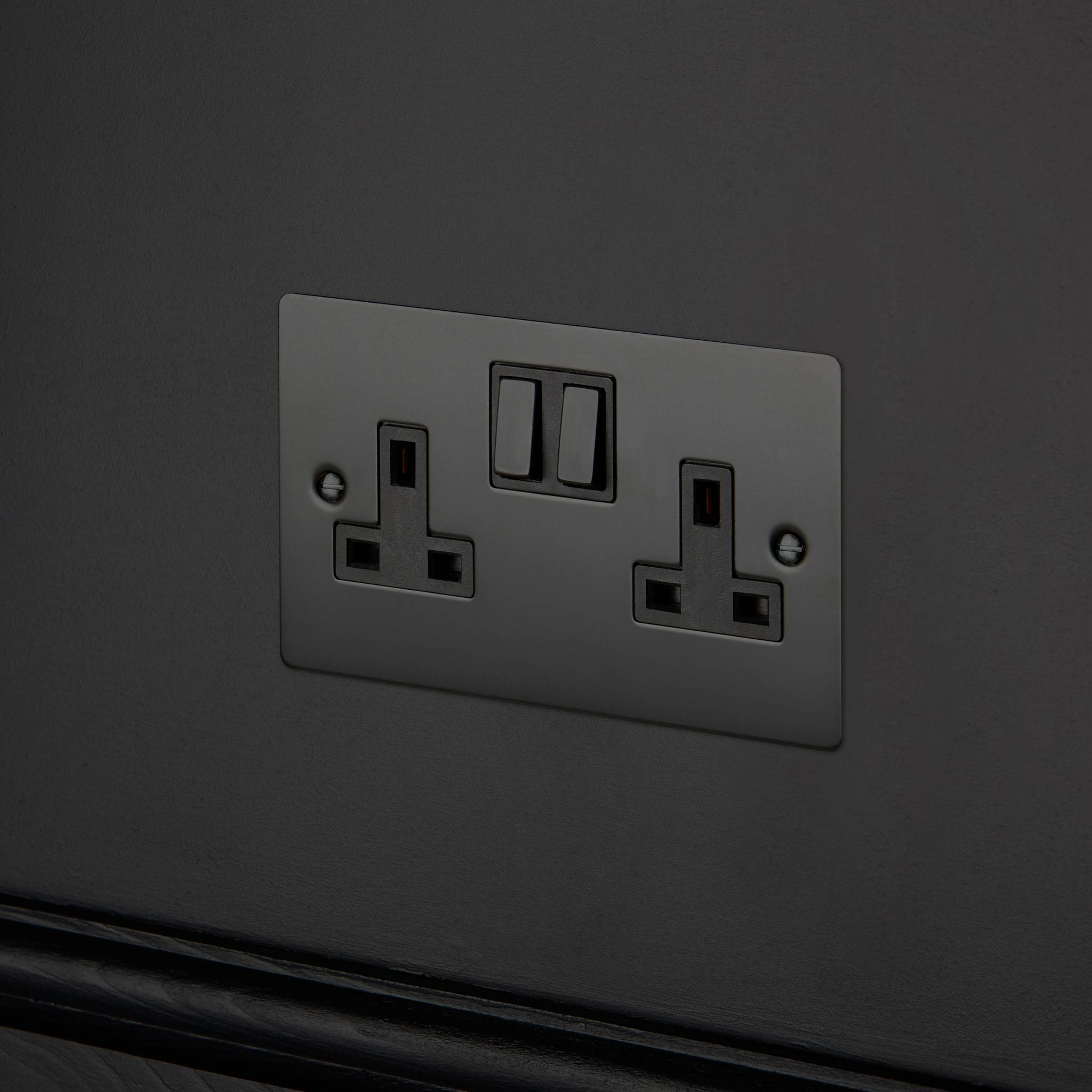 2G UK PLUG SOCKET