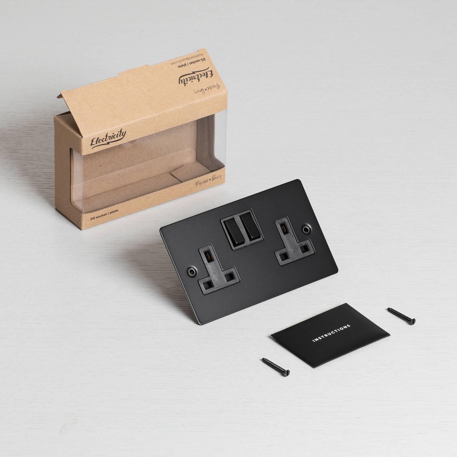 2G UK PLUG SOCKET