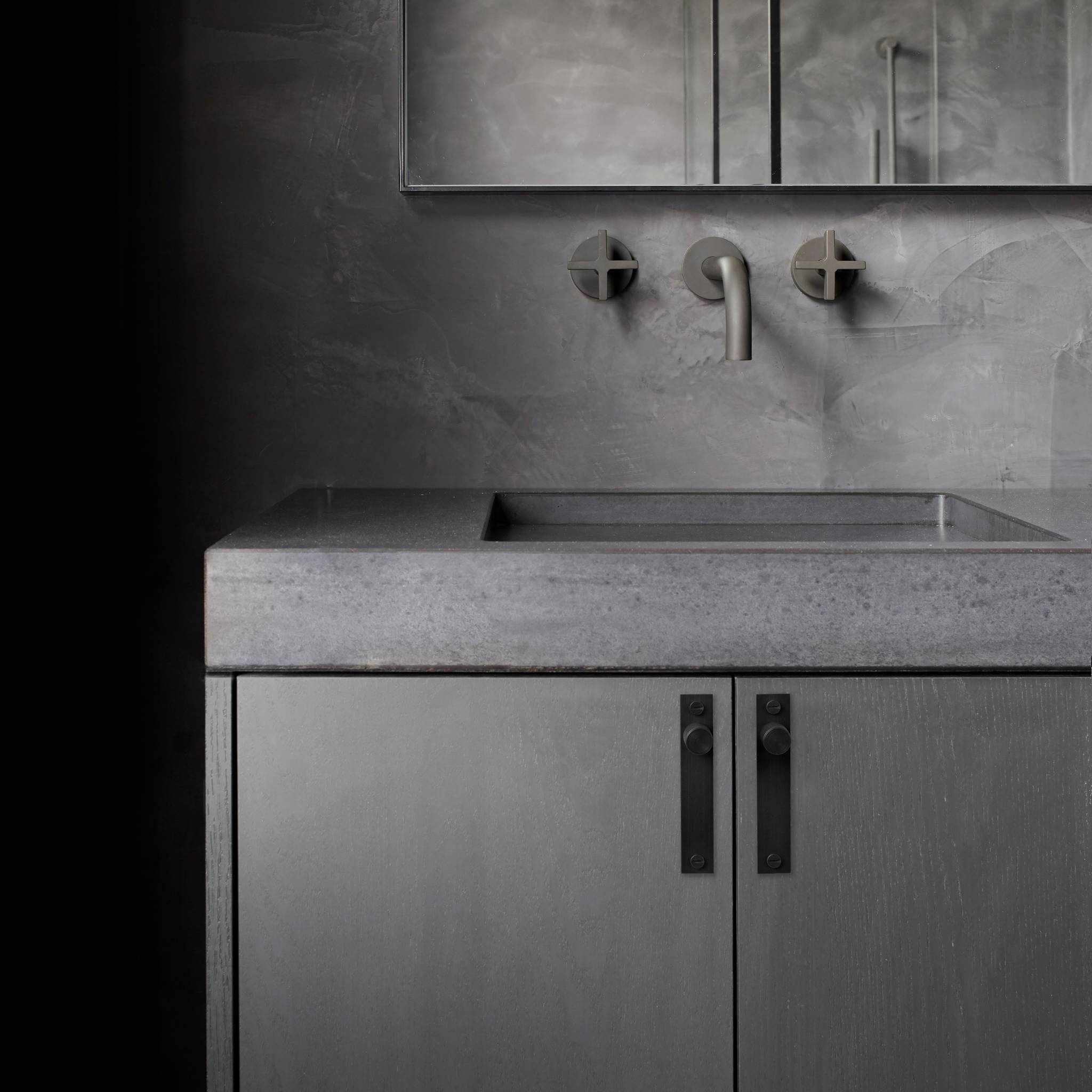 FURNITURE KNOB / PLATE / CROSS