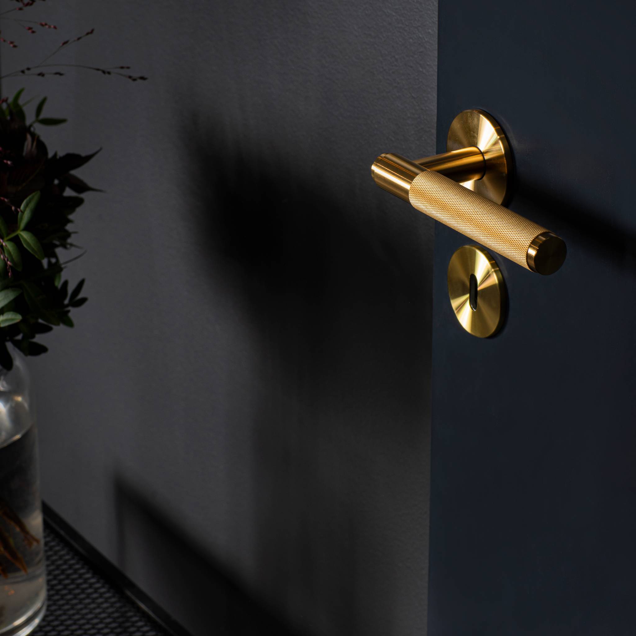 DOOR HANDLE SET / CROSS / SPRUNG
