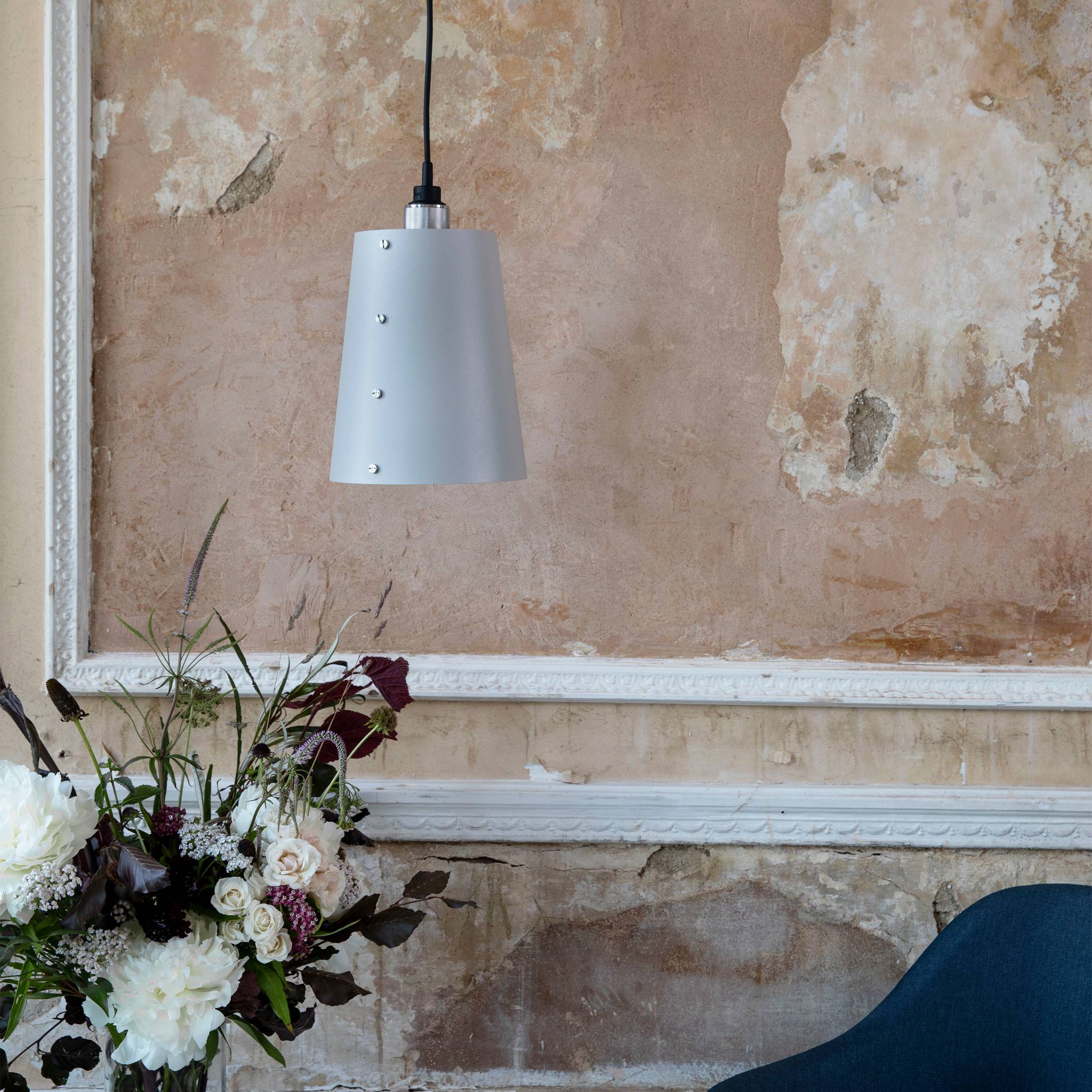 HOOKED 1.0 / LARGE / CROSS / STONE