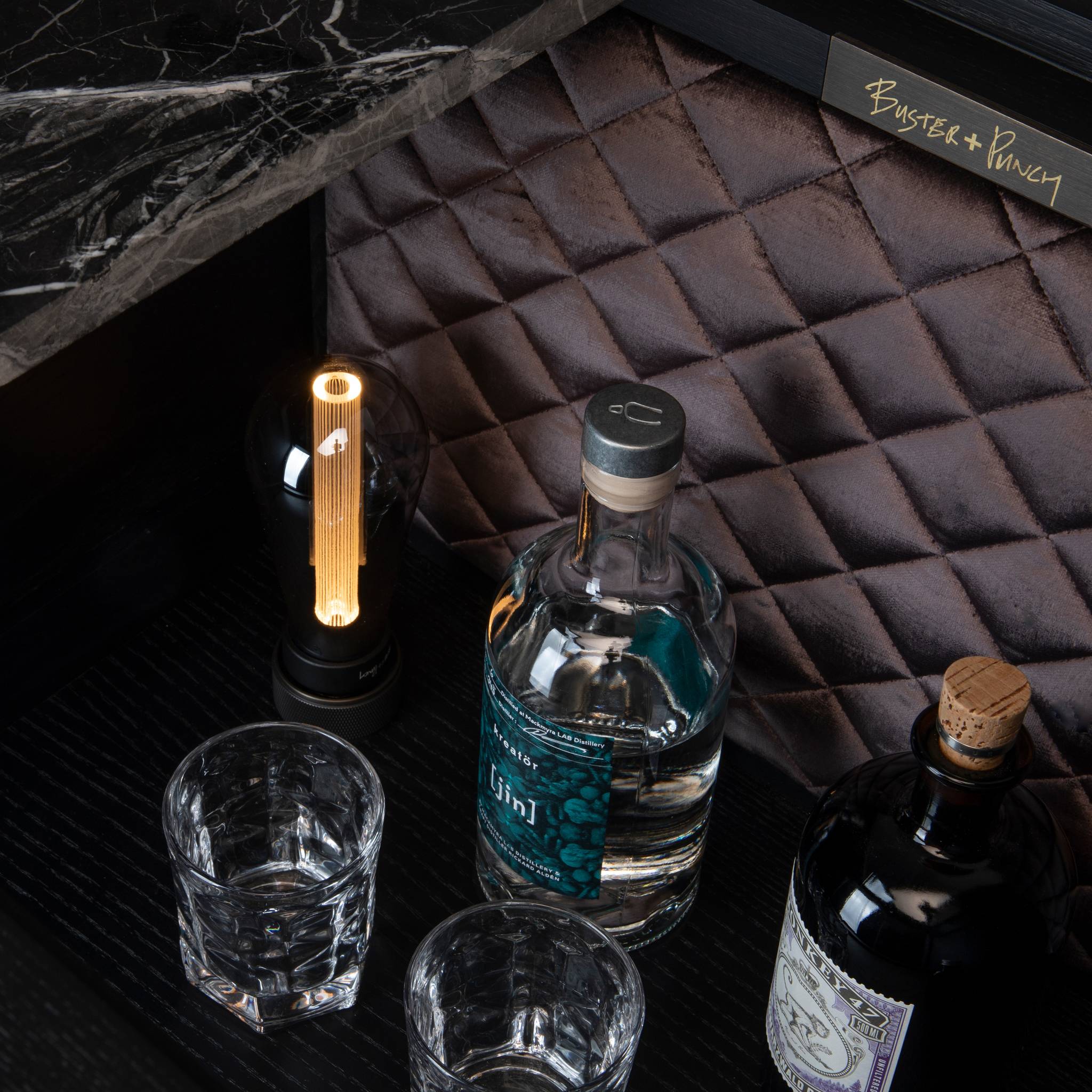 THE POPSTAR BAR / UK