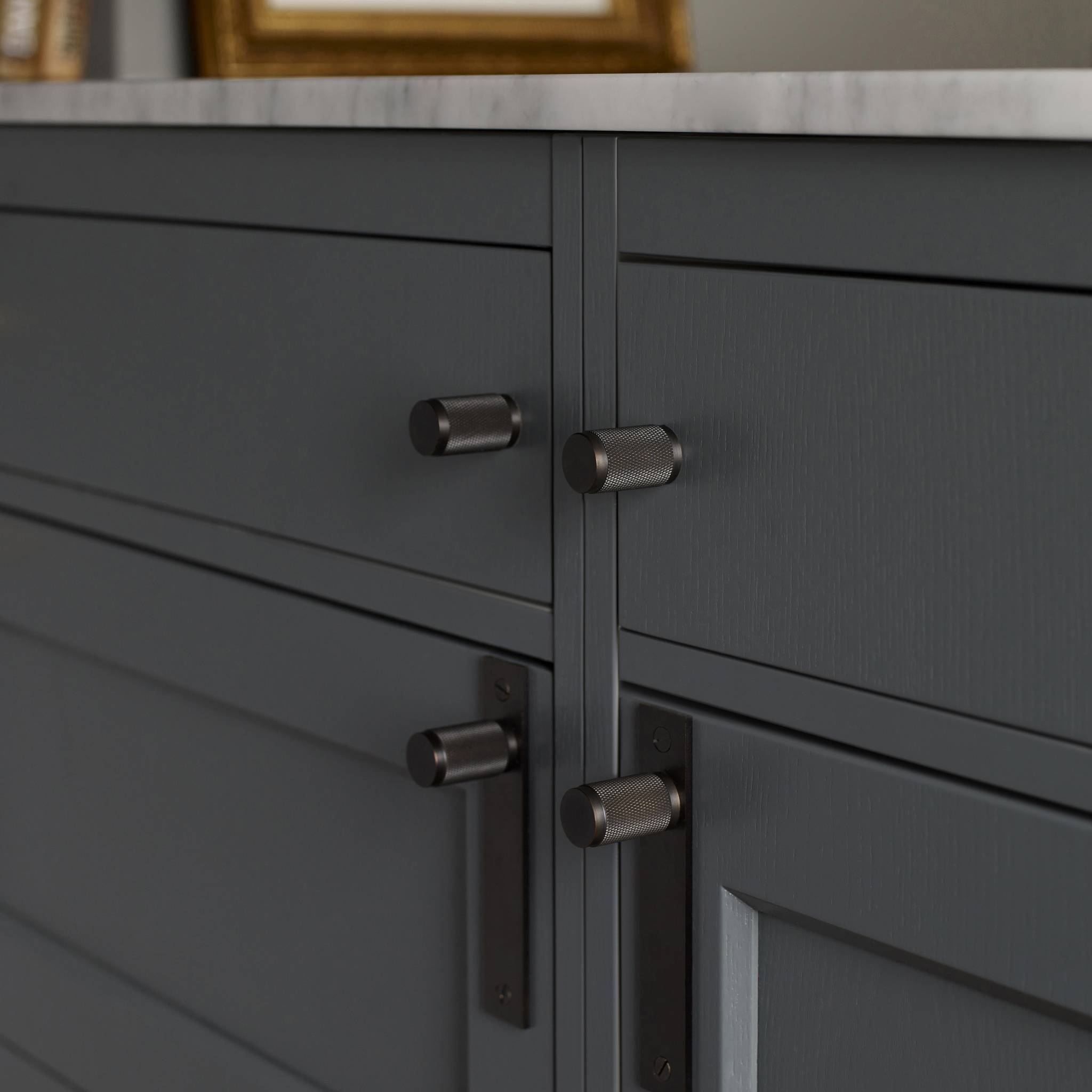 FURNITURE KNOB / CROSS