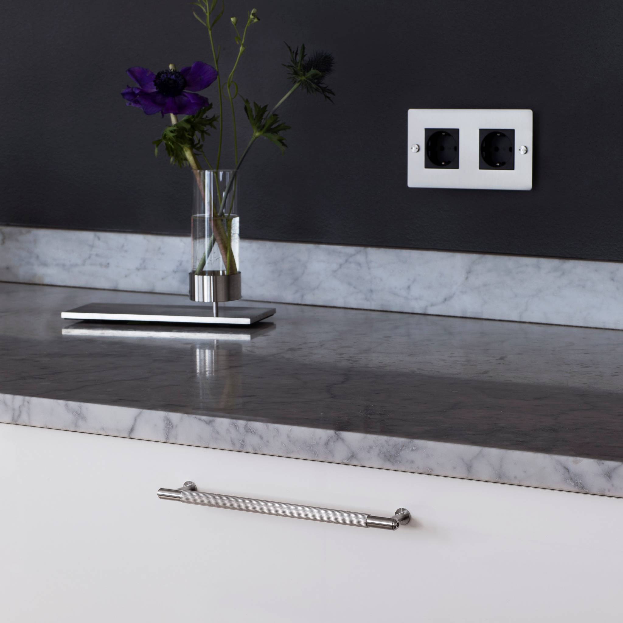 PULL BAR / LINEAR
