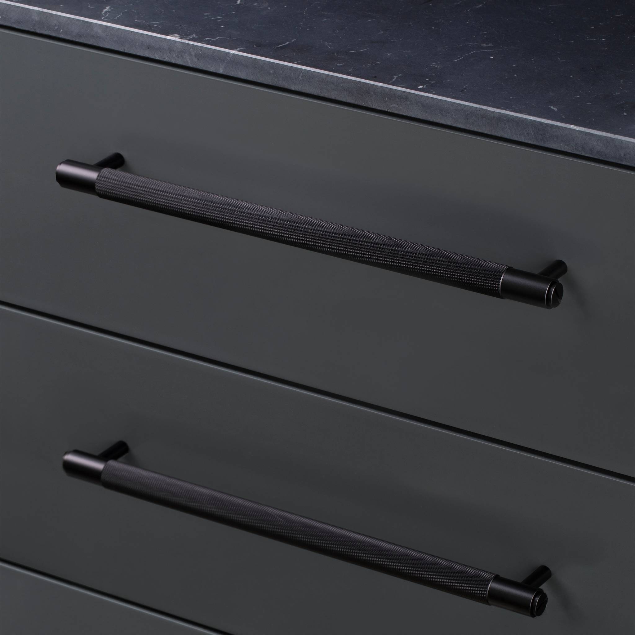 #Finish_BLACK