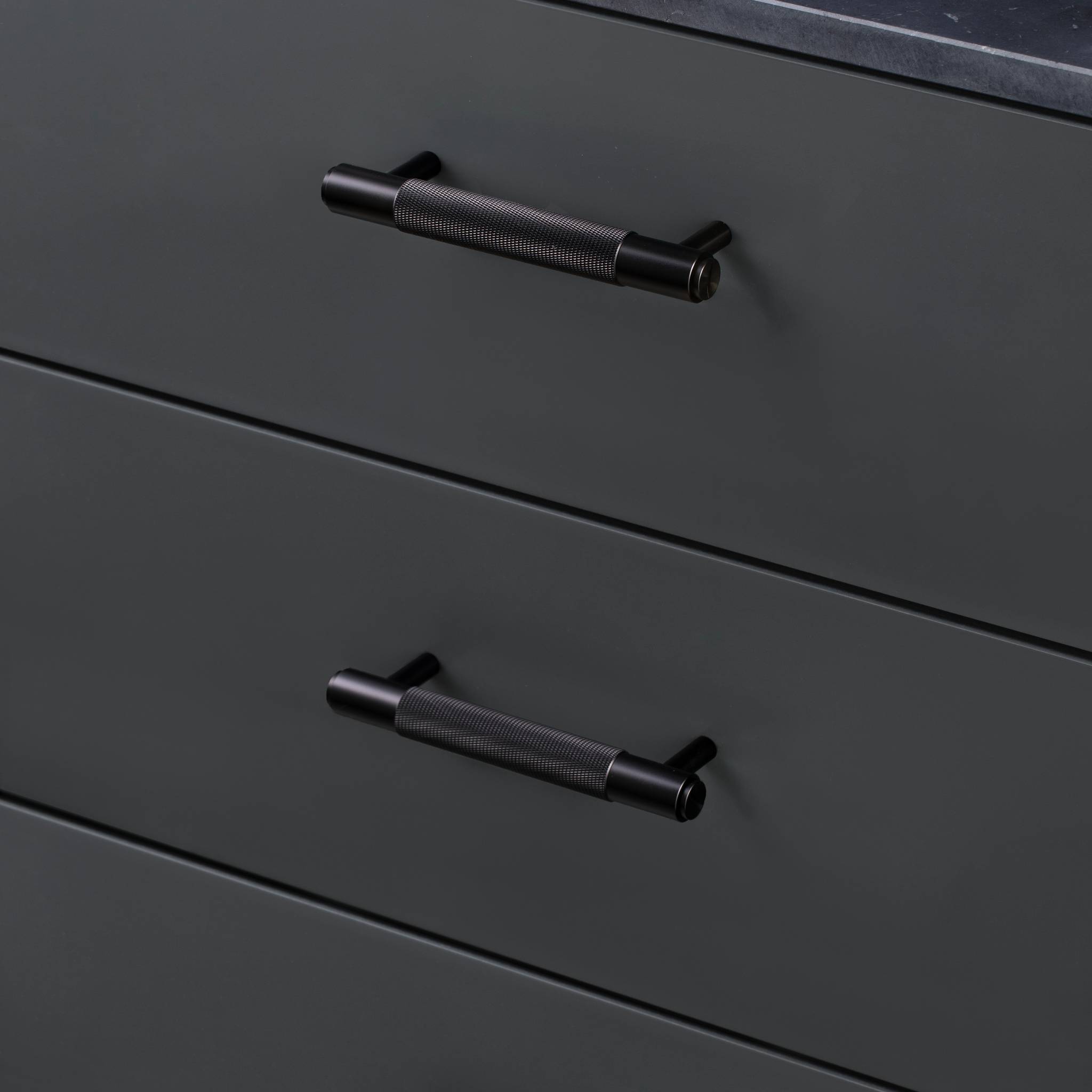 PULL BAR / CROSS
