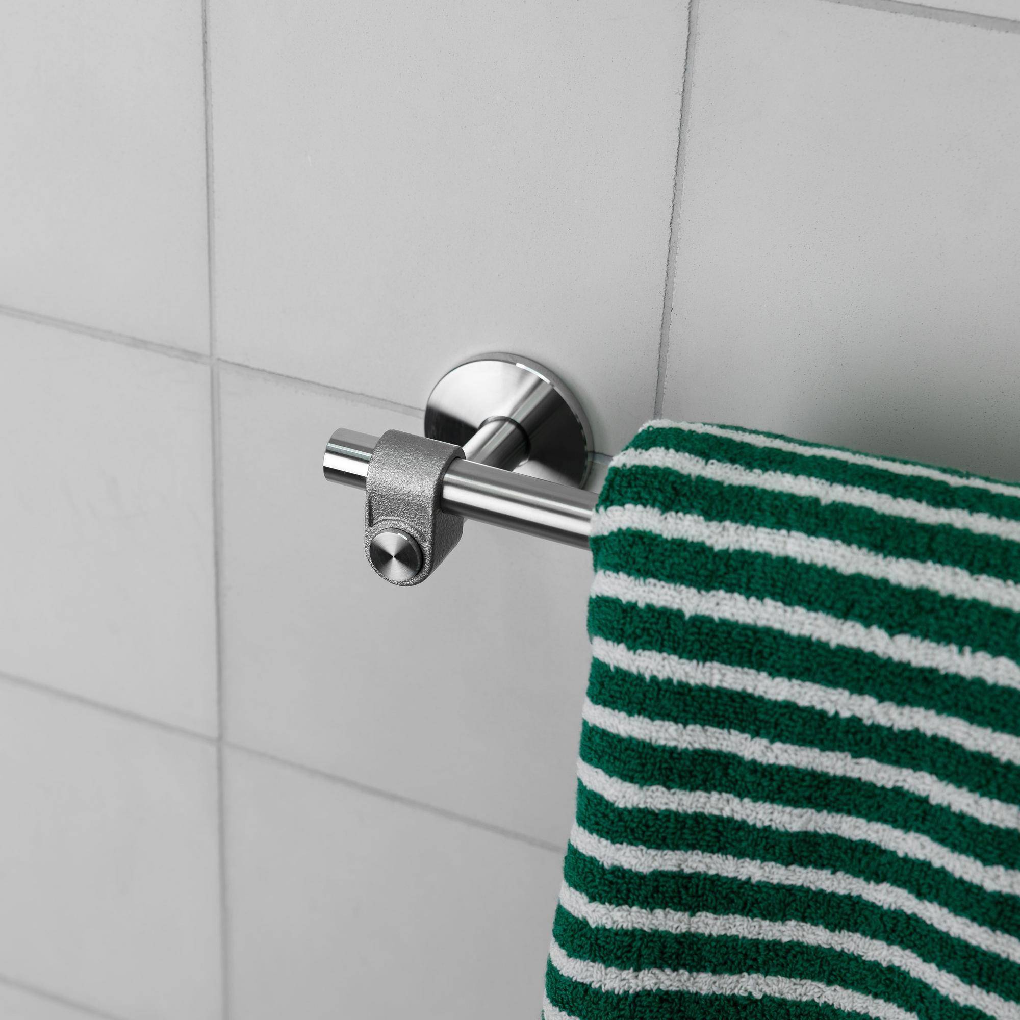 TOWEL RAIL / CAST