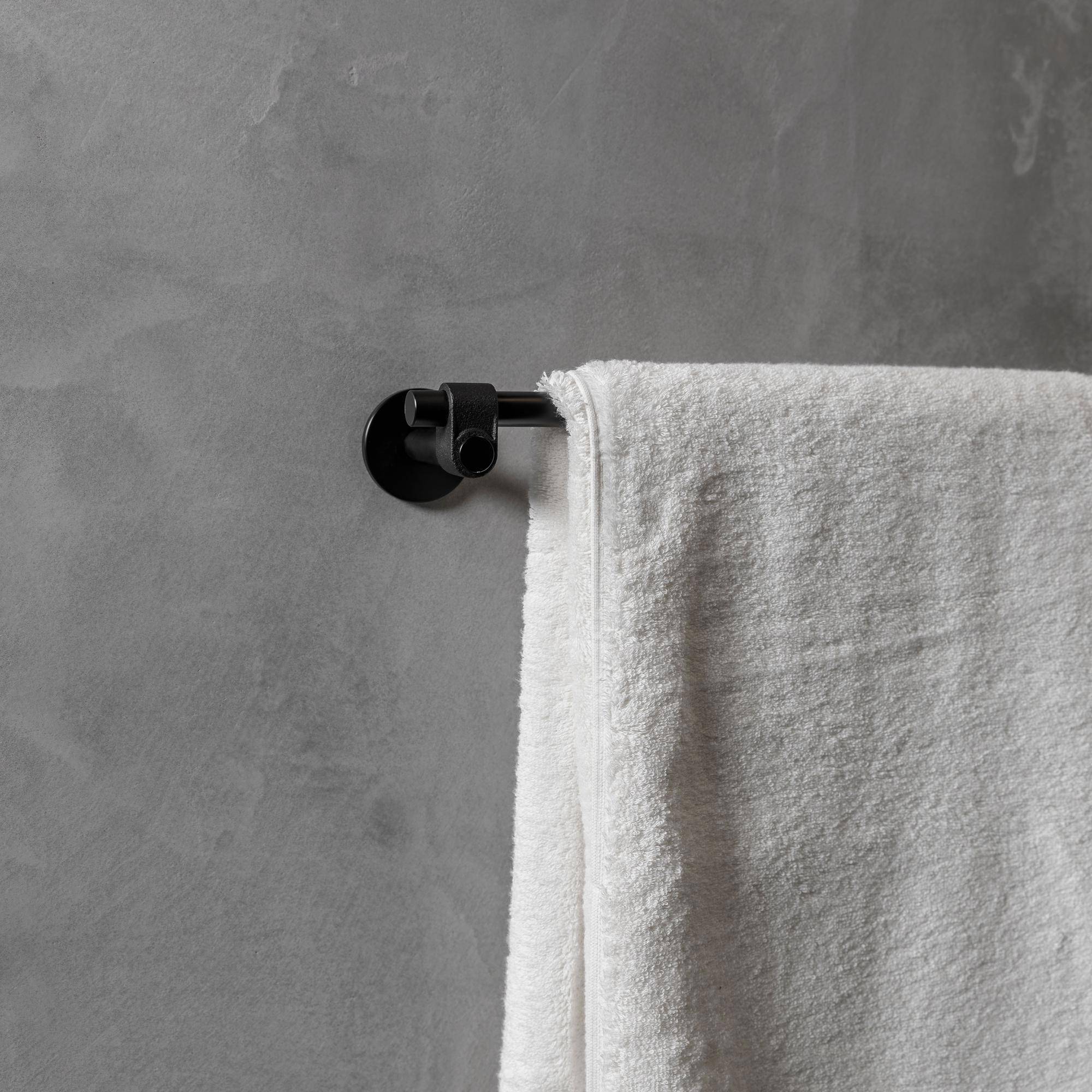 TOWEL RAIL / CAST
