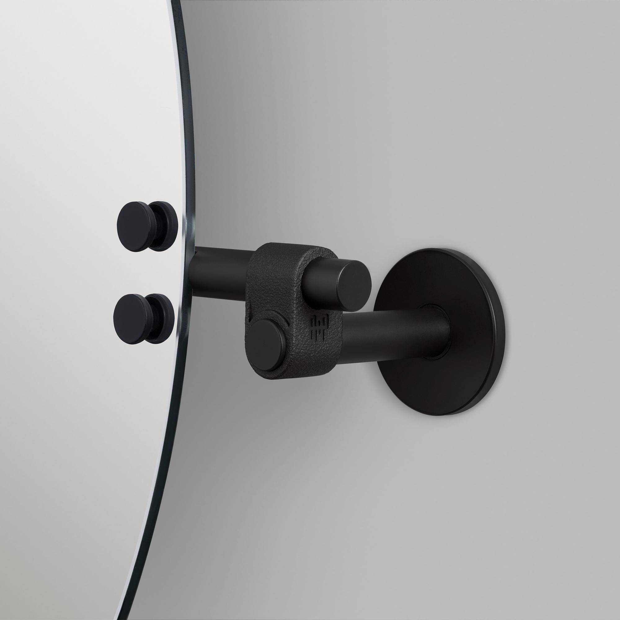 MIRROR / CAST