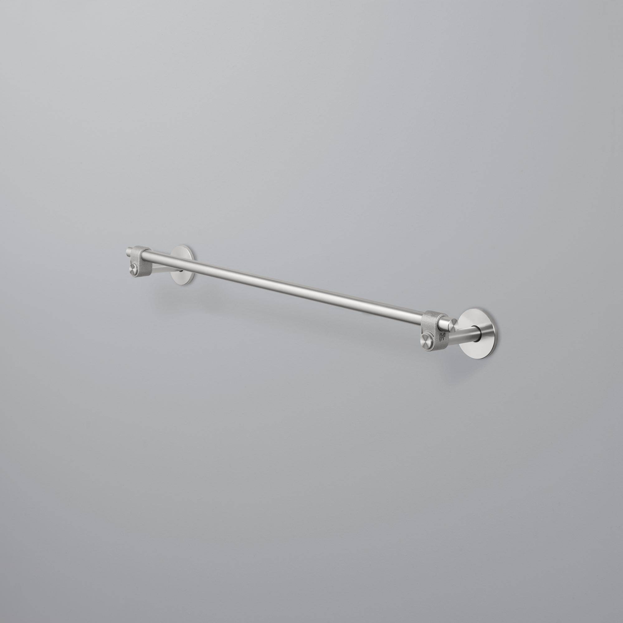 TOWEL RAIL / CAST