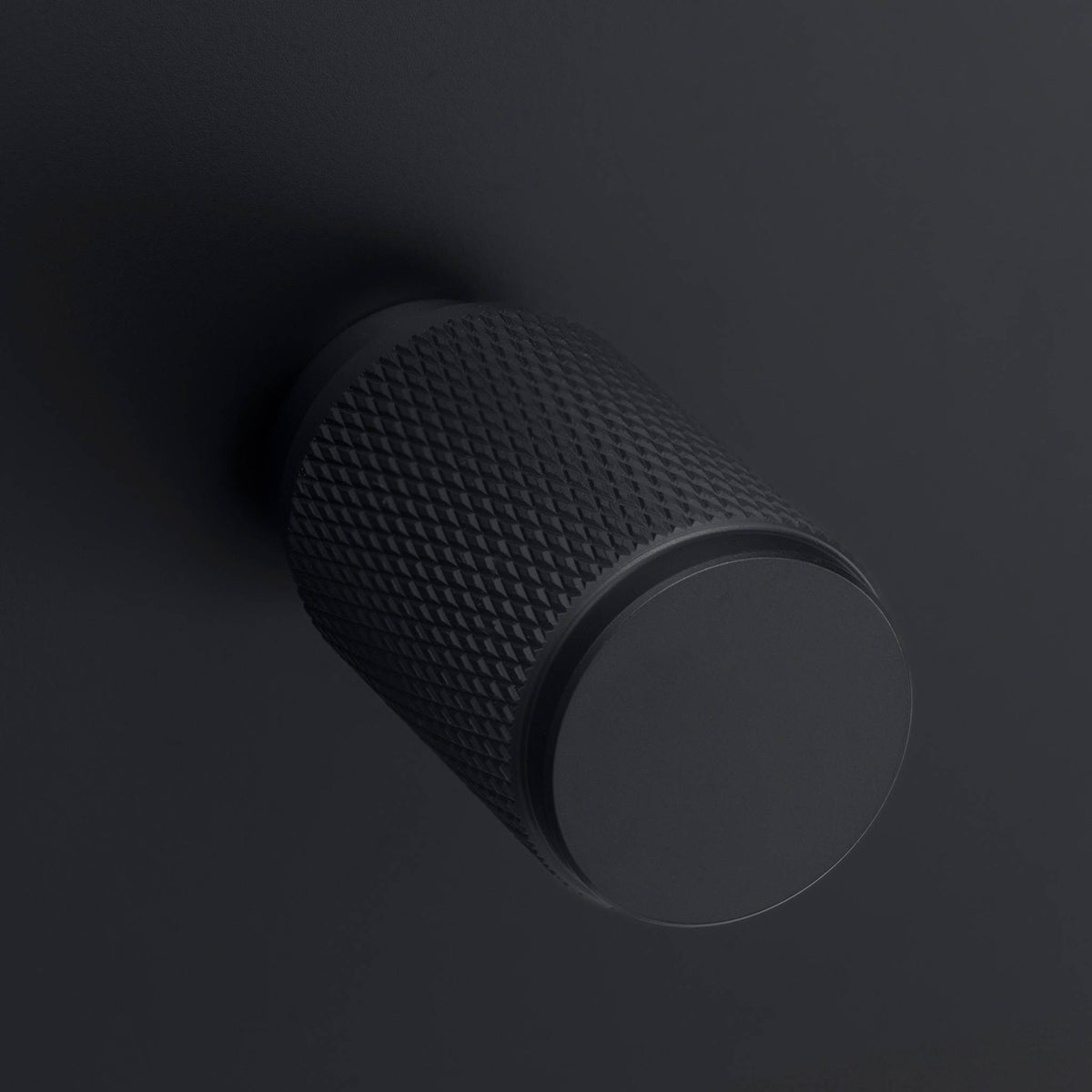 2G DIMMER / 100W / CROSS / BLACK