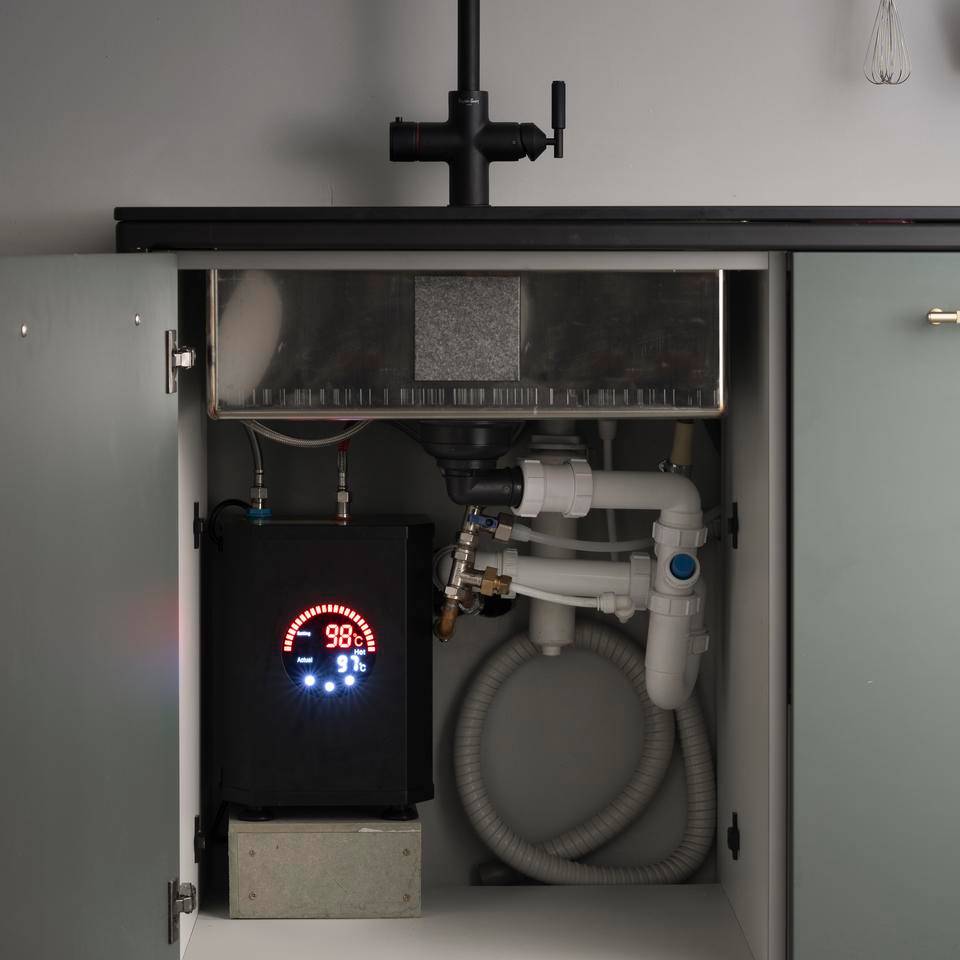 KITCHEN TAP / REPLACEMENT BOILING WATER TANK / 2.4 LITRE