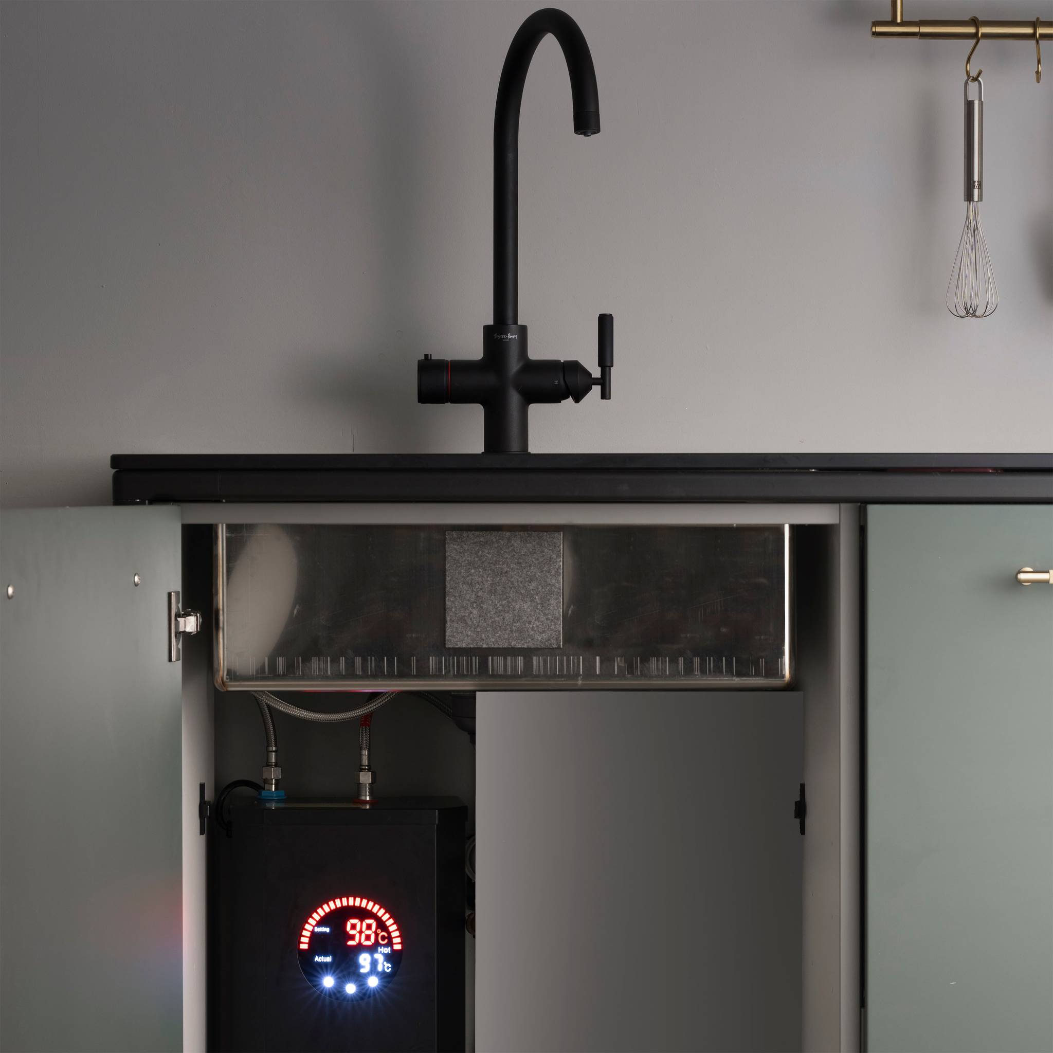 UK KITCHEN TAP / PULL-OUT MIXER / LINEAR