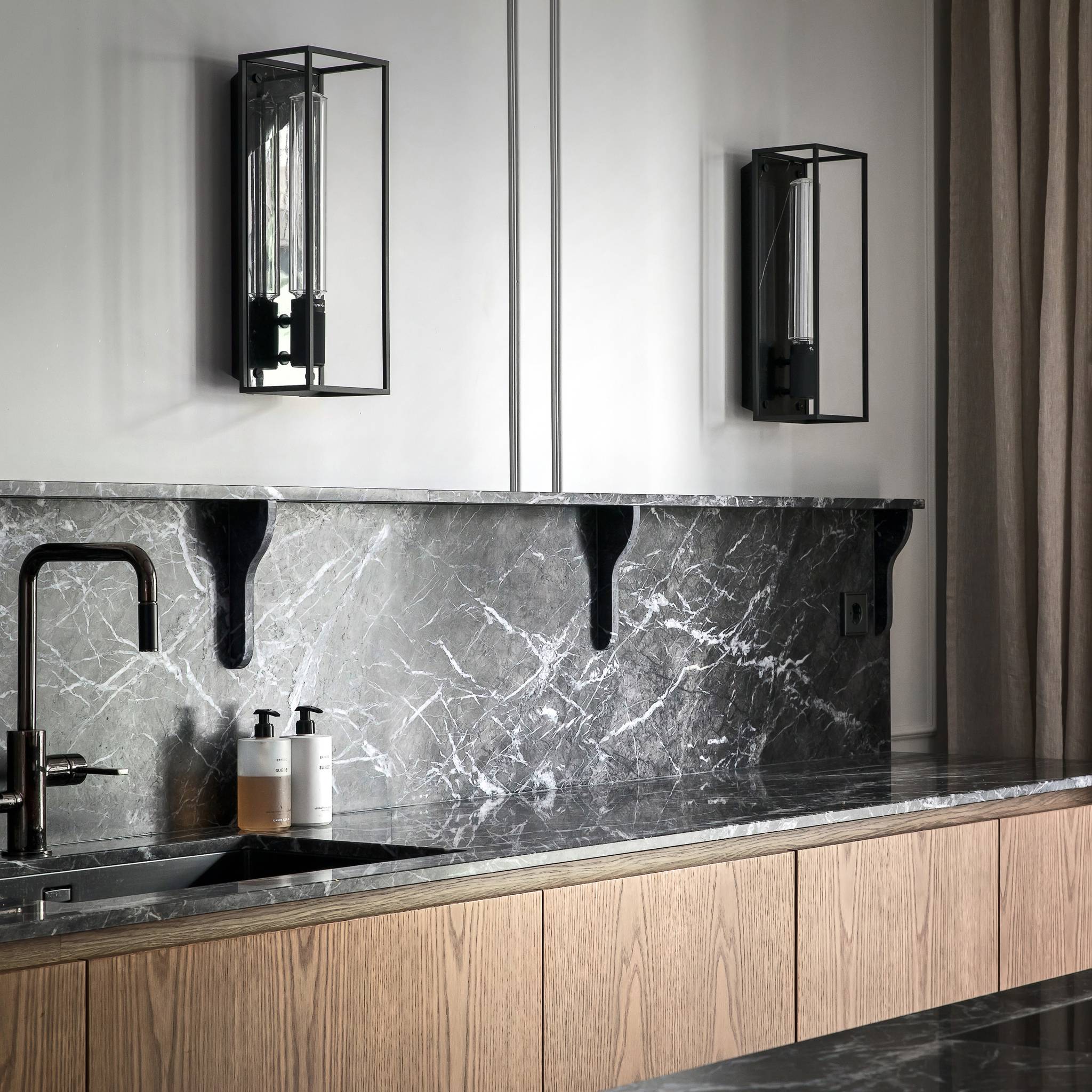 CAGED WALL / LARGE / CROSS