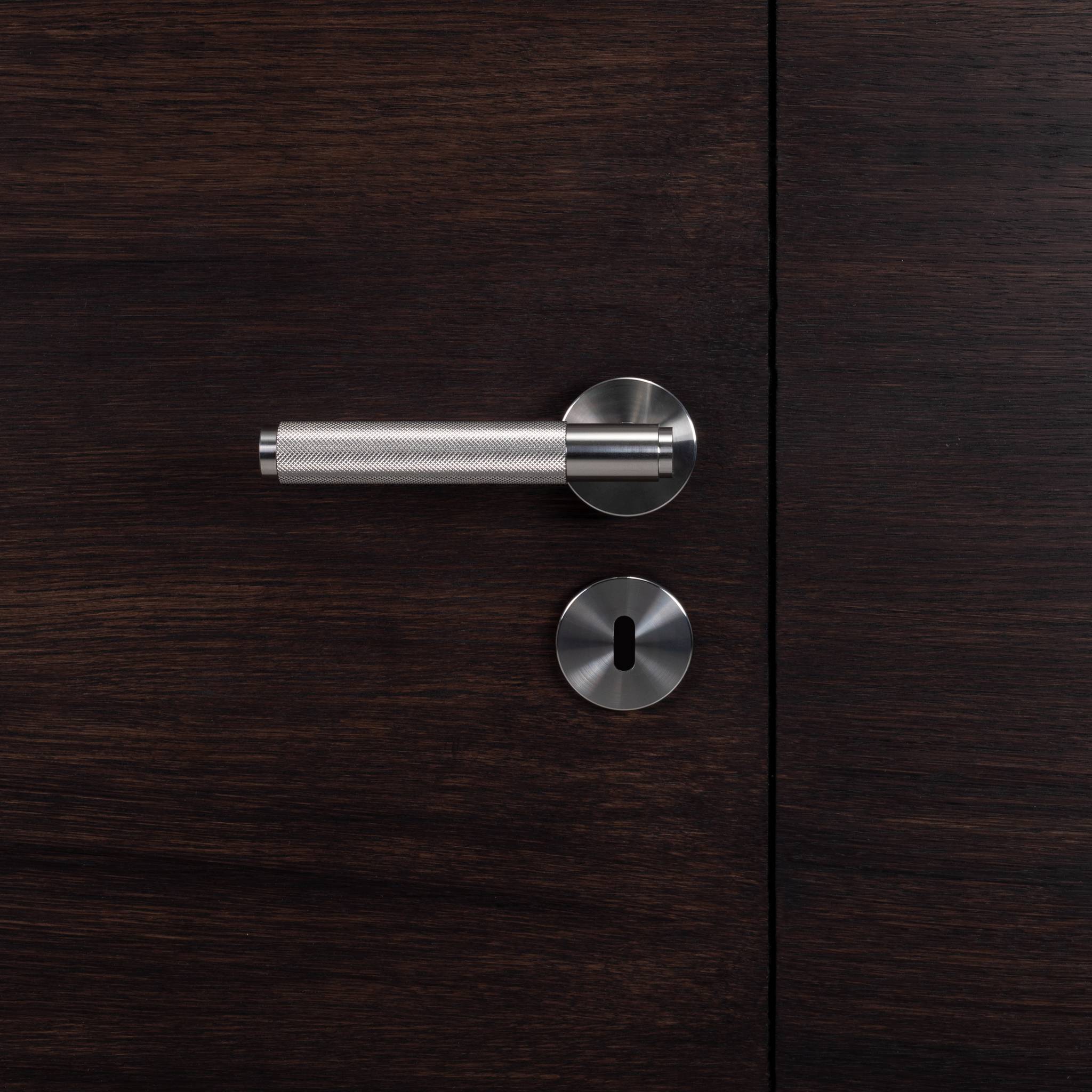 DOOR HANDLE SET / CROSS / SPRUNG