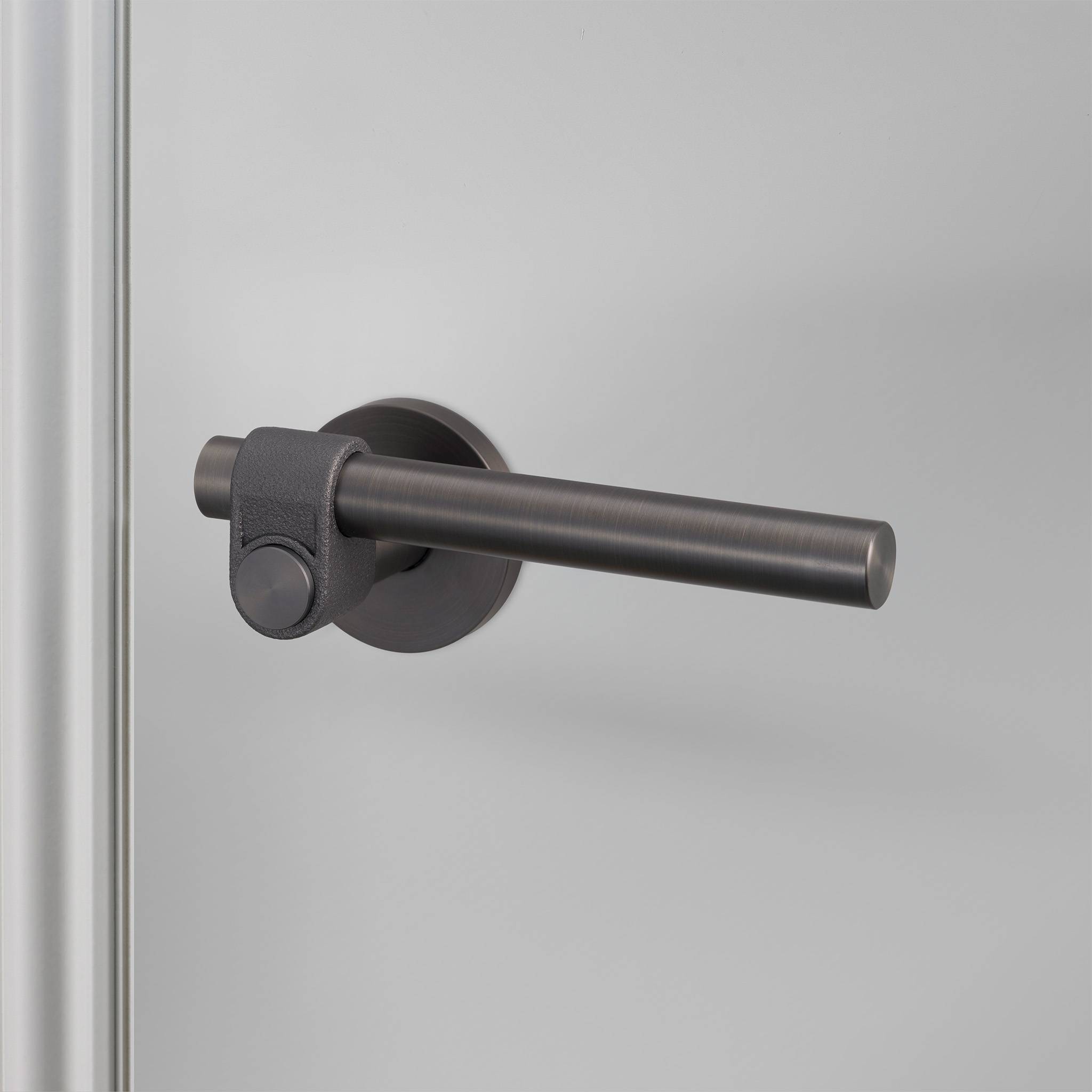 DOOR HANDLE SET / CAST / SPRUNG