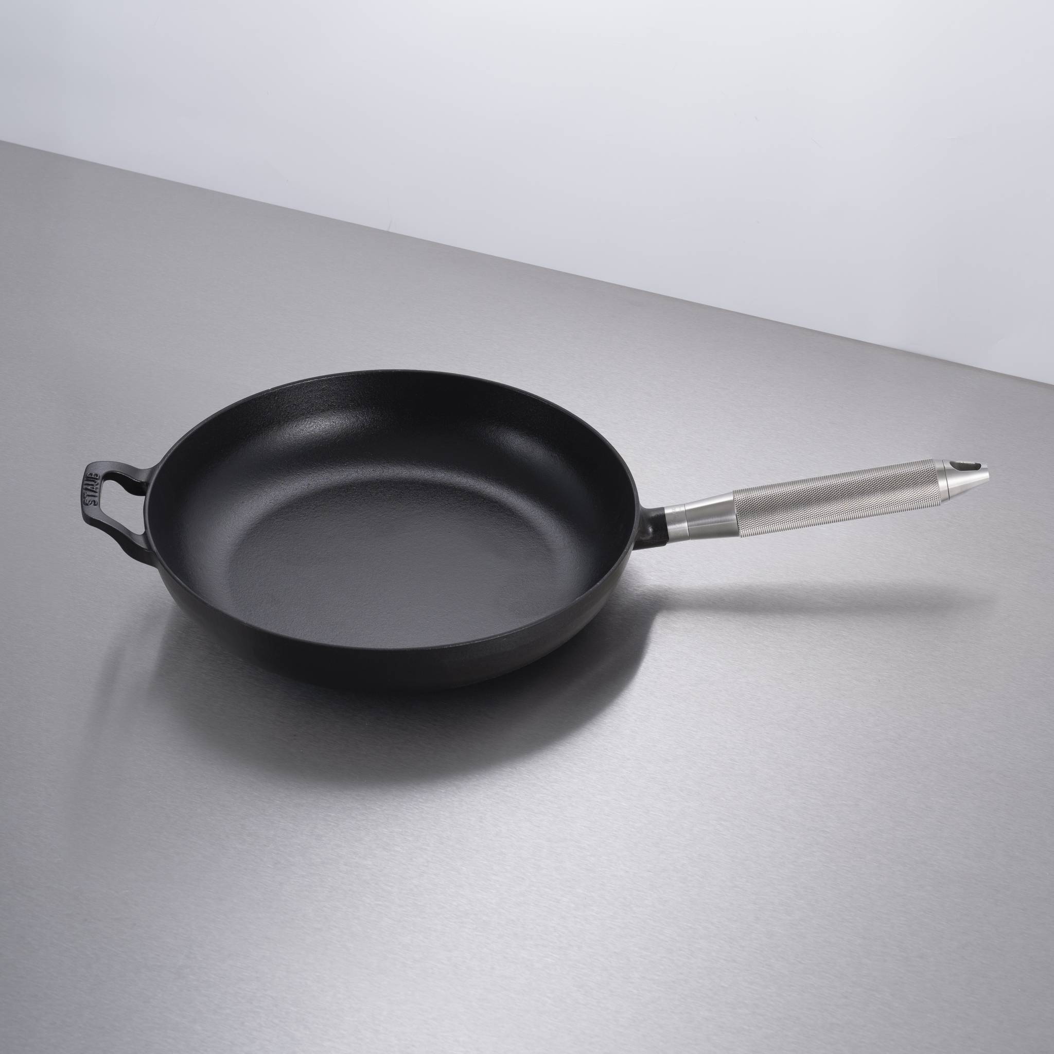 PAN / 28CM / CROSS / STAUB