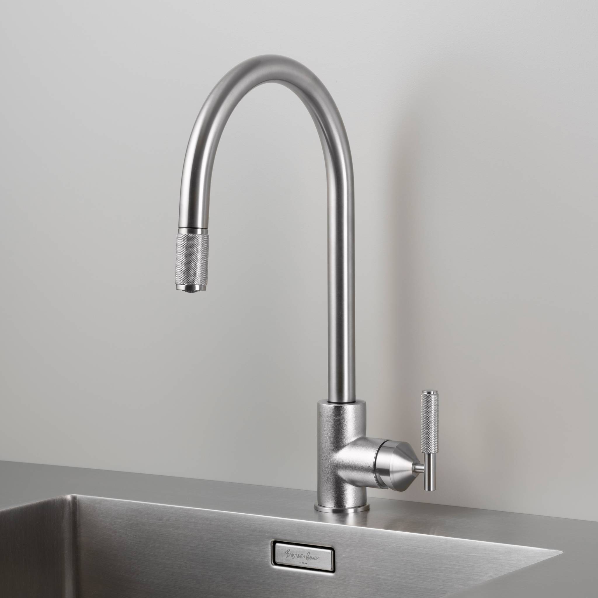 KITCHEN FAUCET / PULL-OUT MIXER / CROSS