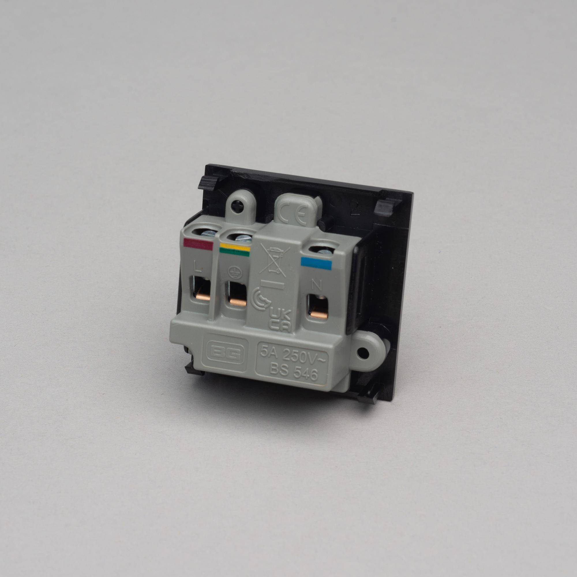 5A SOCKET MODULE / 50 MM