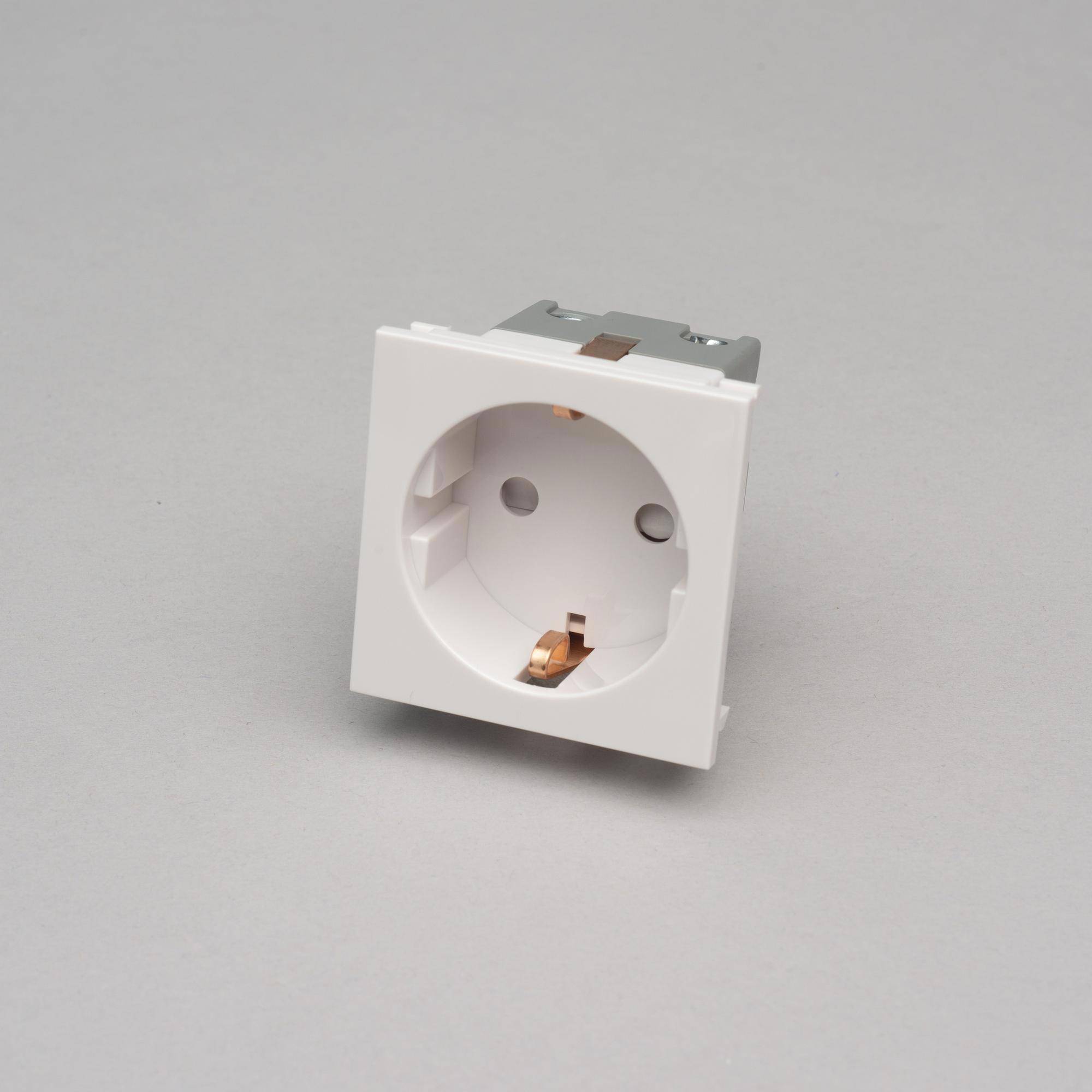 SCHUKO SOCKET MODULE / TYPE F / 50 MM