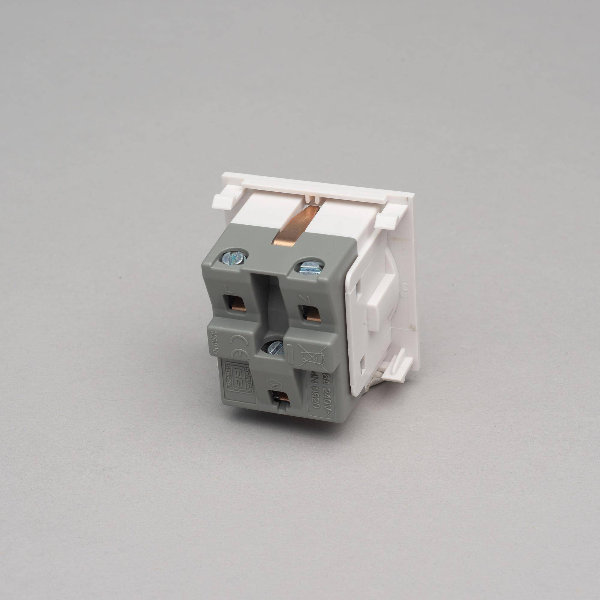 SCHUKO SOCKET MODULE / TYPE F / 50 MM