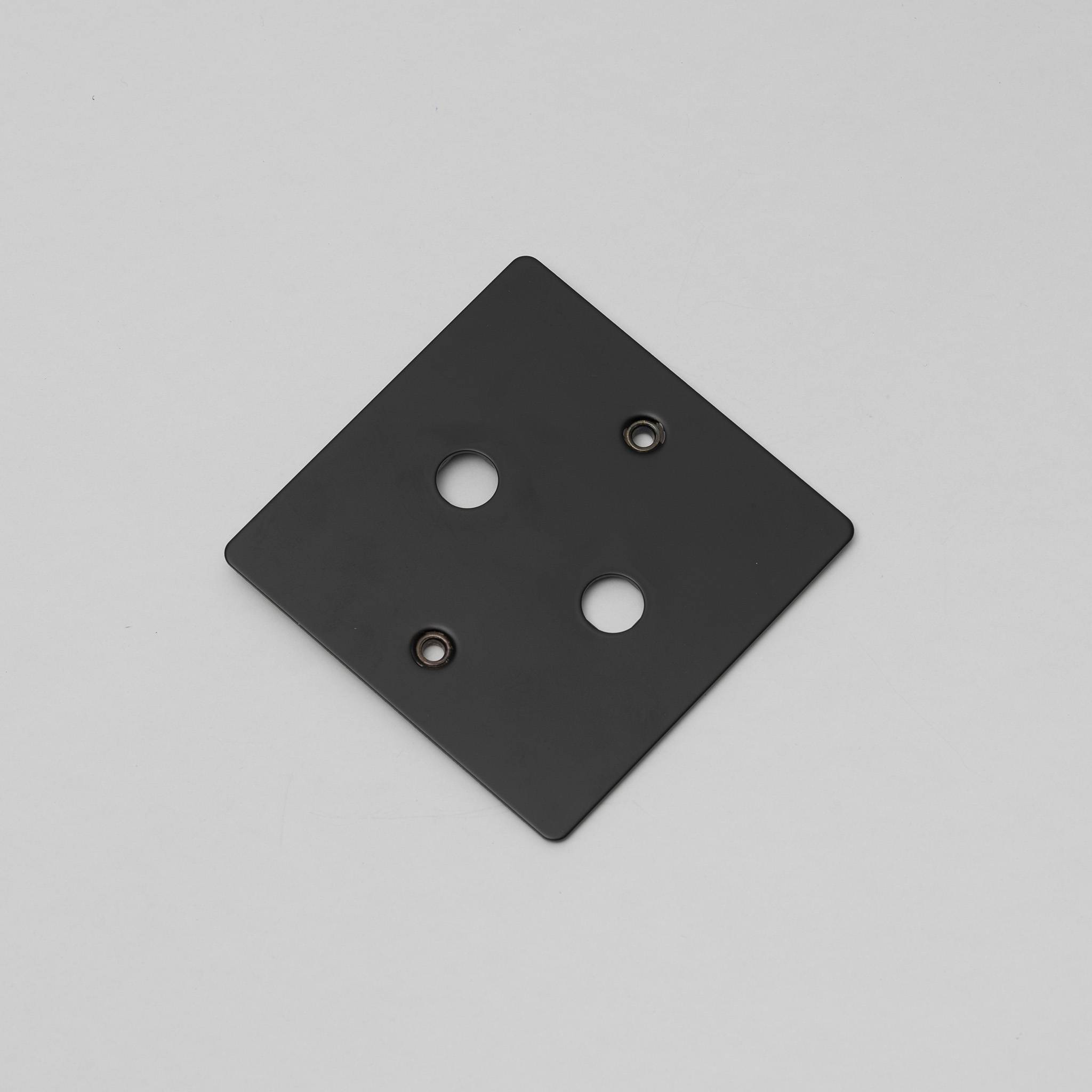 1G WALL PLATE / FOR 2 DIMMERS ONLY