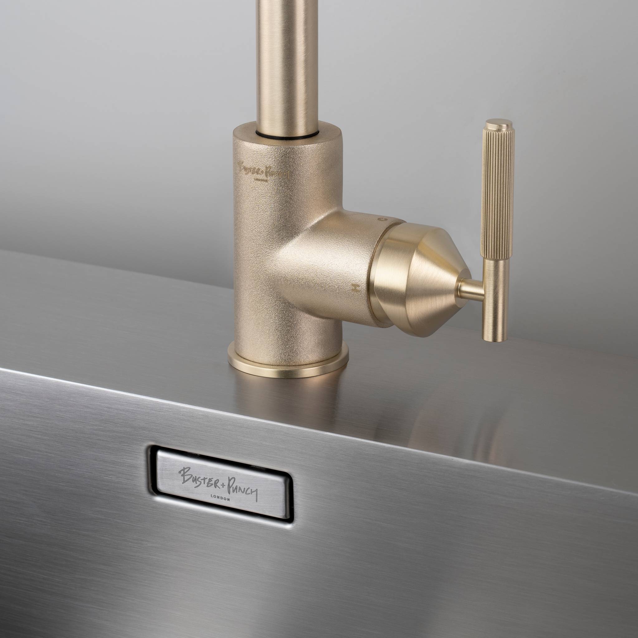 UK KITCHEN TAP / MIXER / LINEAR