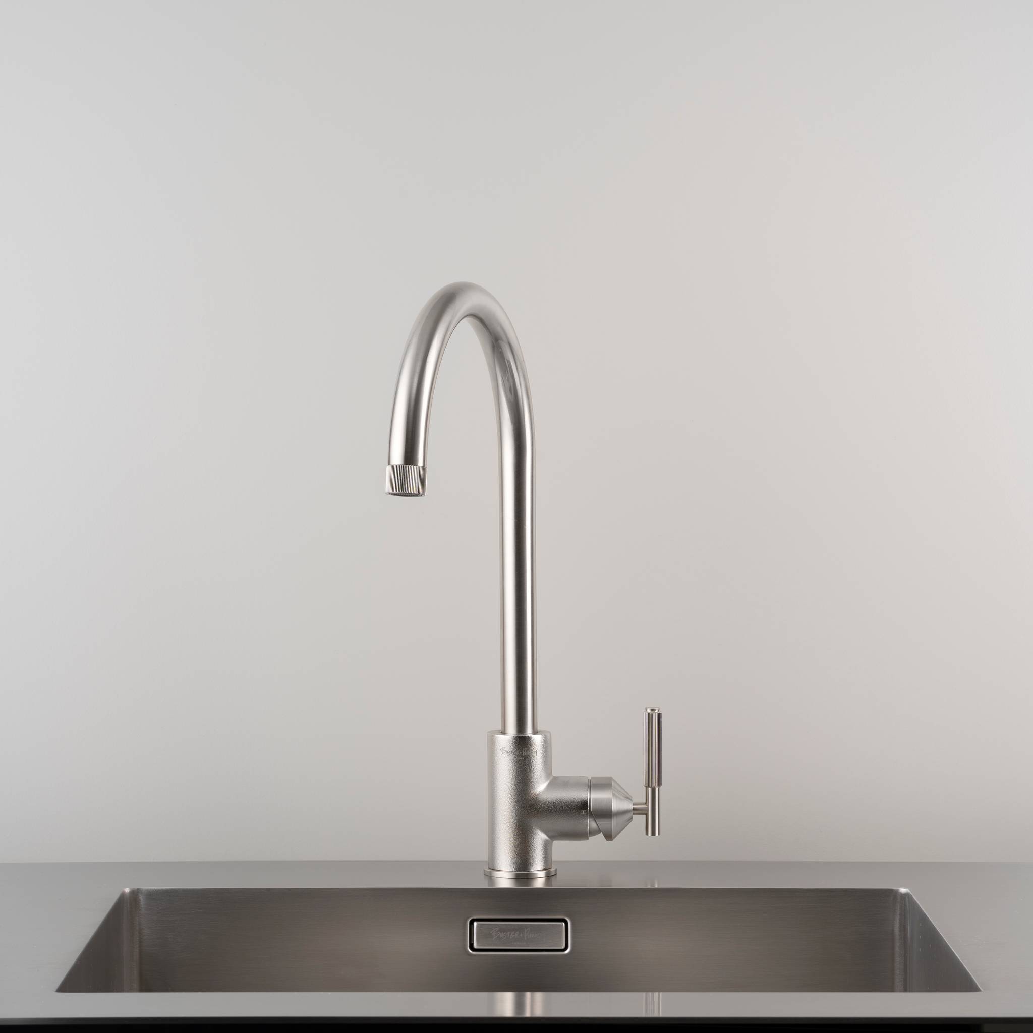 UK KITCHEN TAP / MIXER / LINEAR