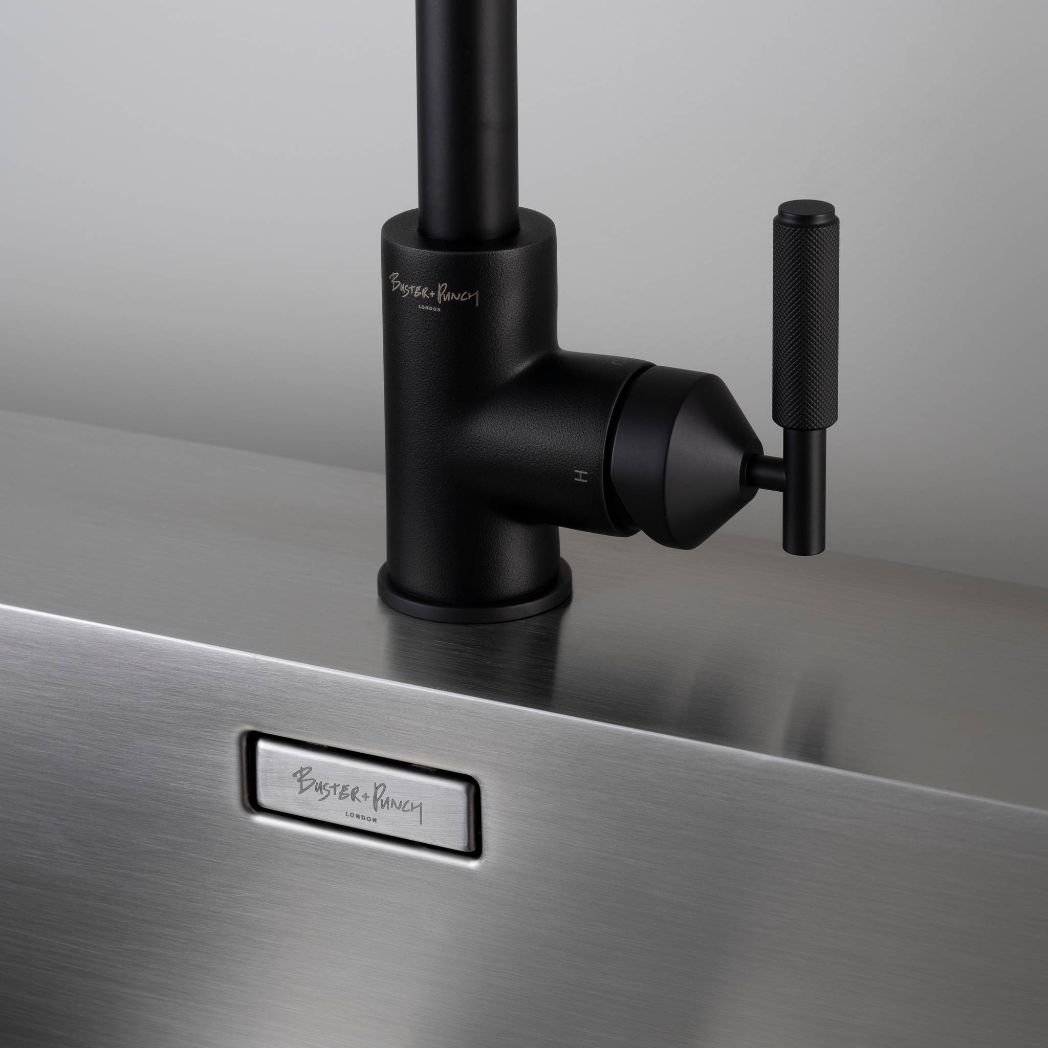 UK KITCHEN TAP / PULL-OUT MIXER / CROSS
