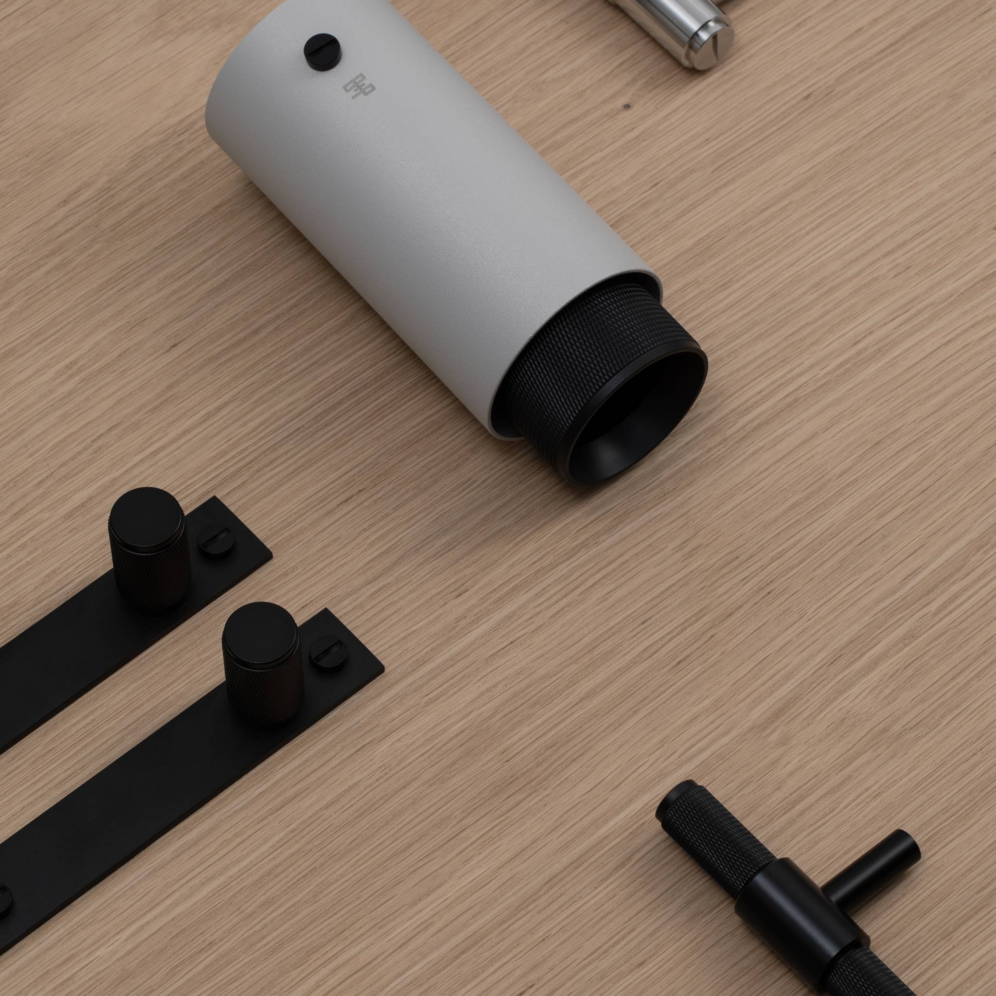 EXHAUST SURFACE / CROSS / STONE