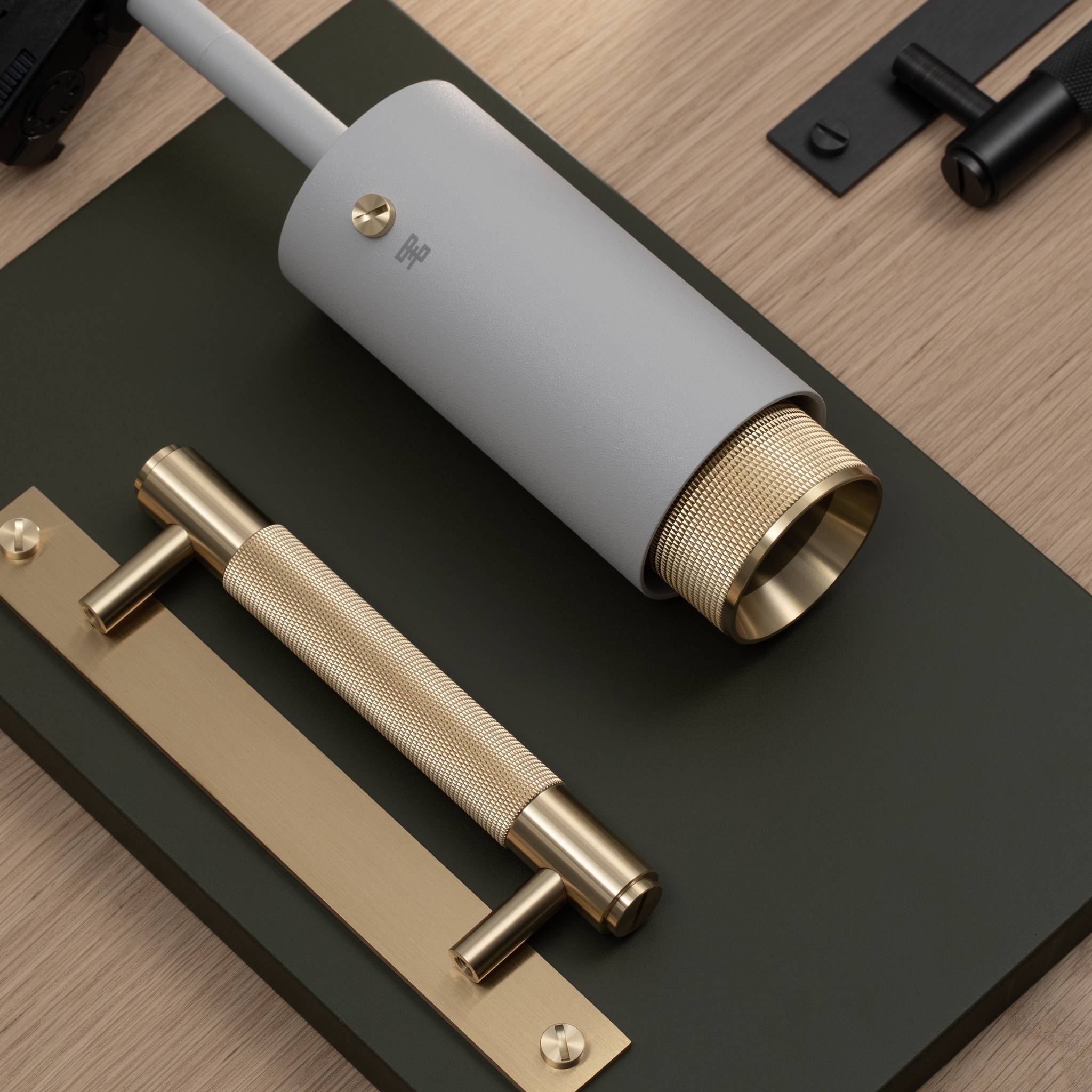 DETAIL KIT / EXHAUST / CROSS