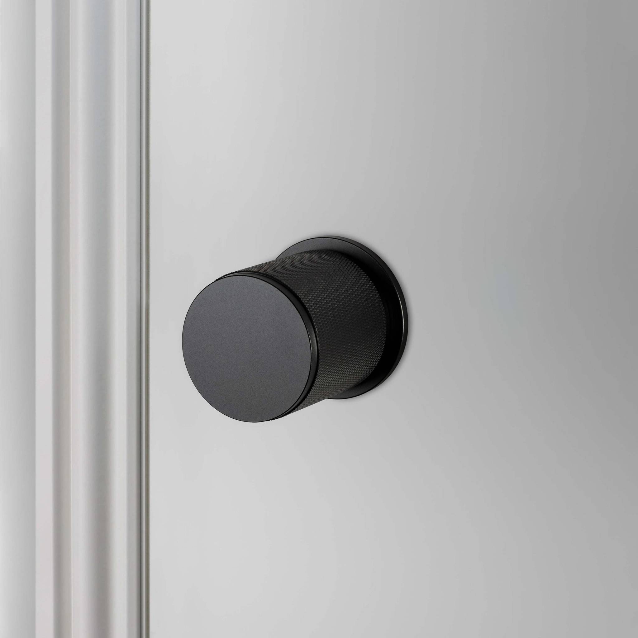 DOOR KNOB SET / CROSS