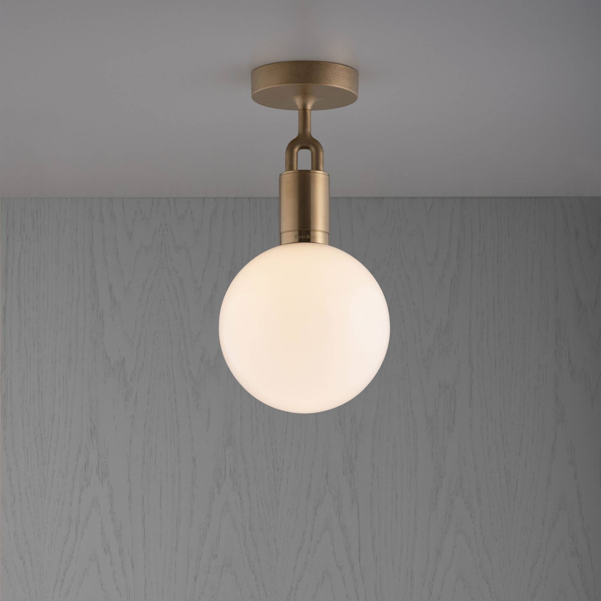 FORKED CEILING / LINEAR / GLOBE / OPAL / MEDIUM