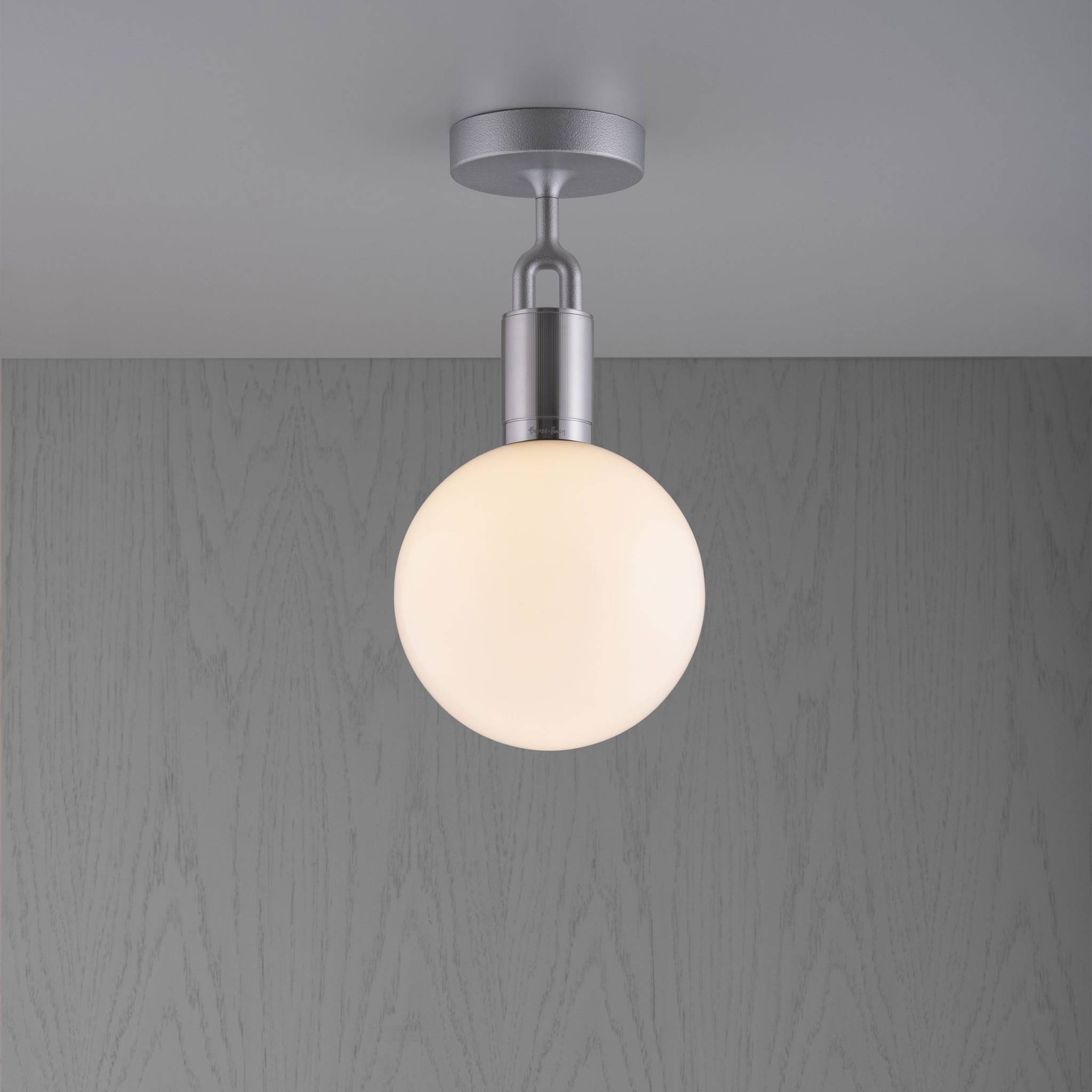 FORKED CEILING / LINEAR / GLOBE / OPAL / MEDIUM