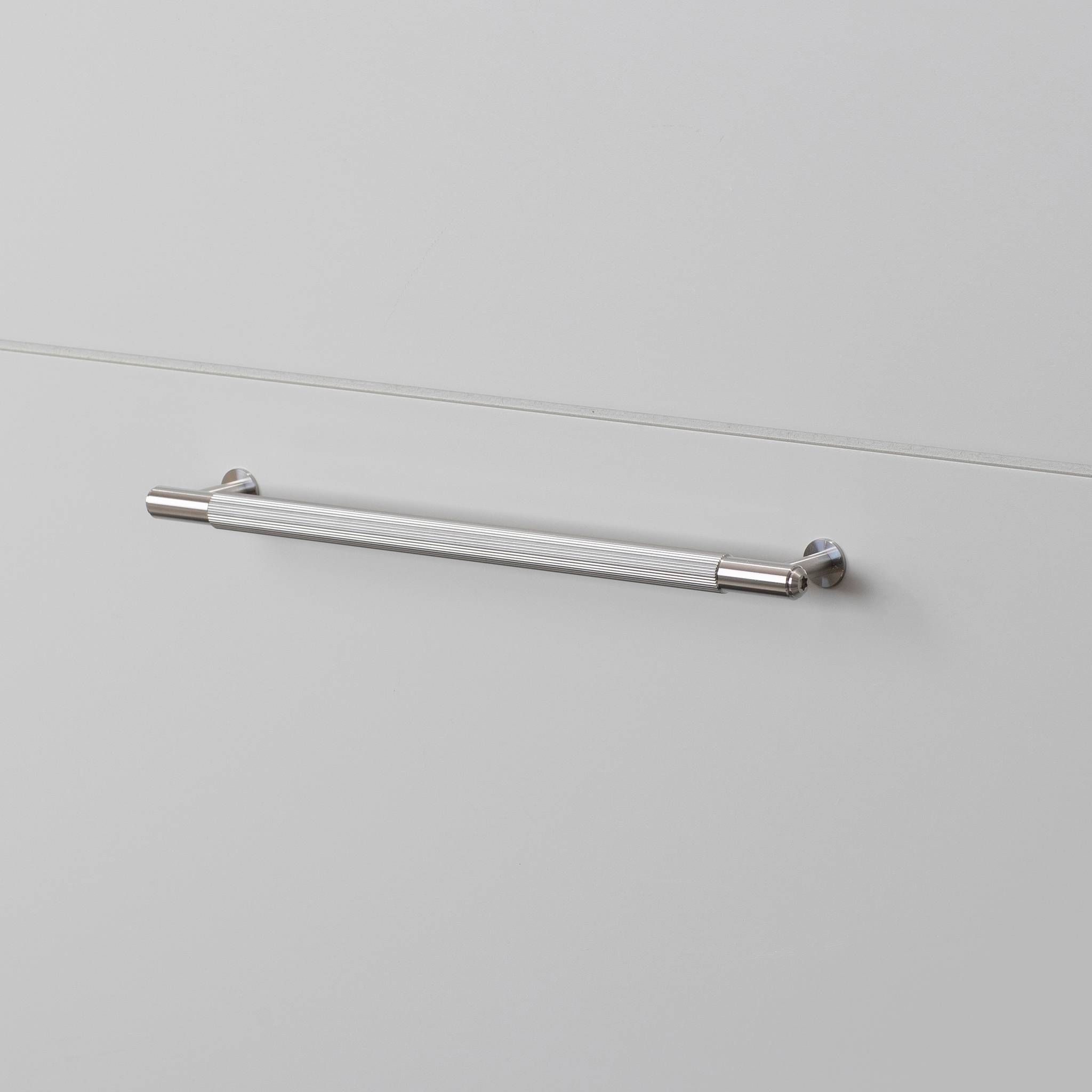 PULL BAR / LINEAR