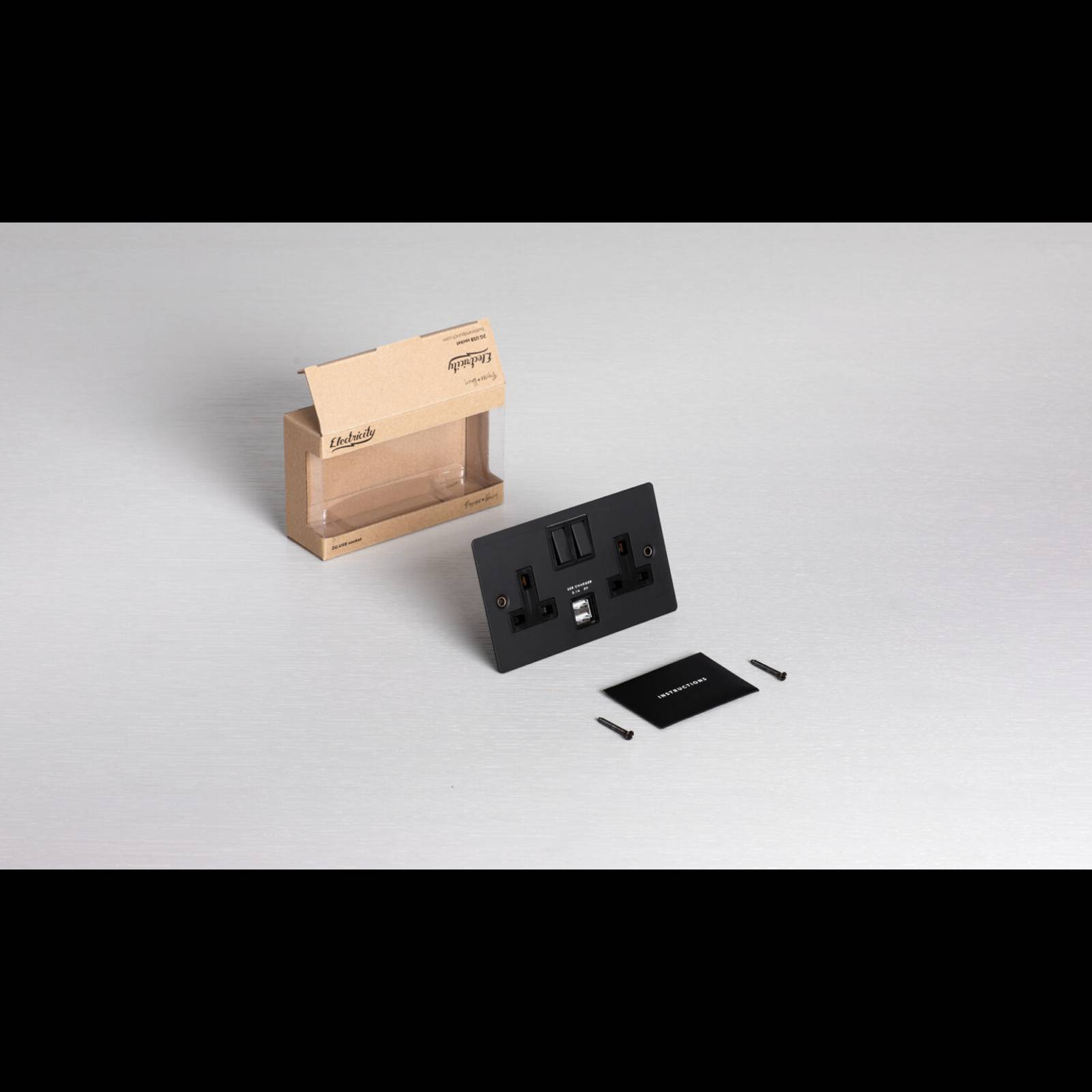 2G UK PLUG SOCKET / USB