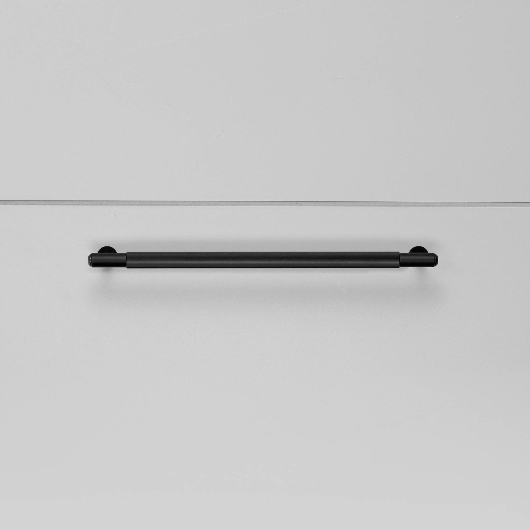 PULL BAR / LINEAR / MEDIUM / PACK OF 10 / TRADE PACK / UNBOXED