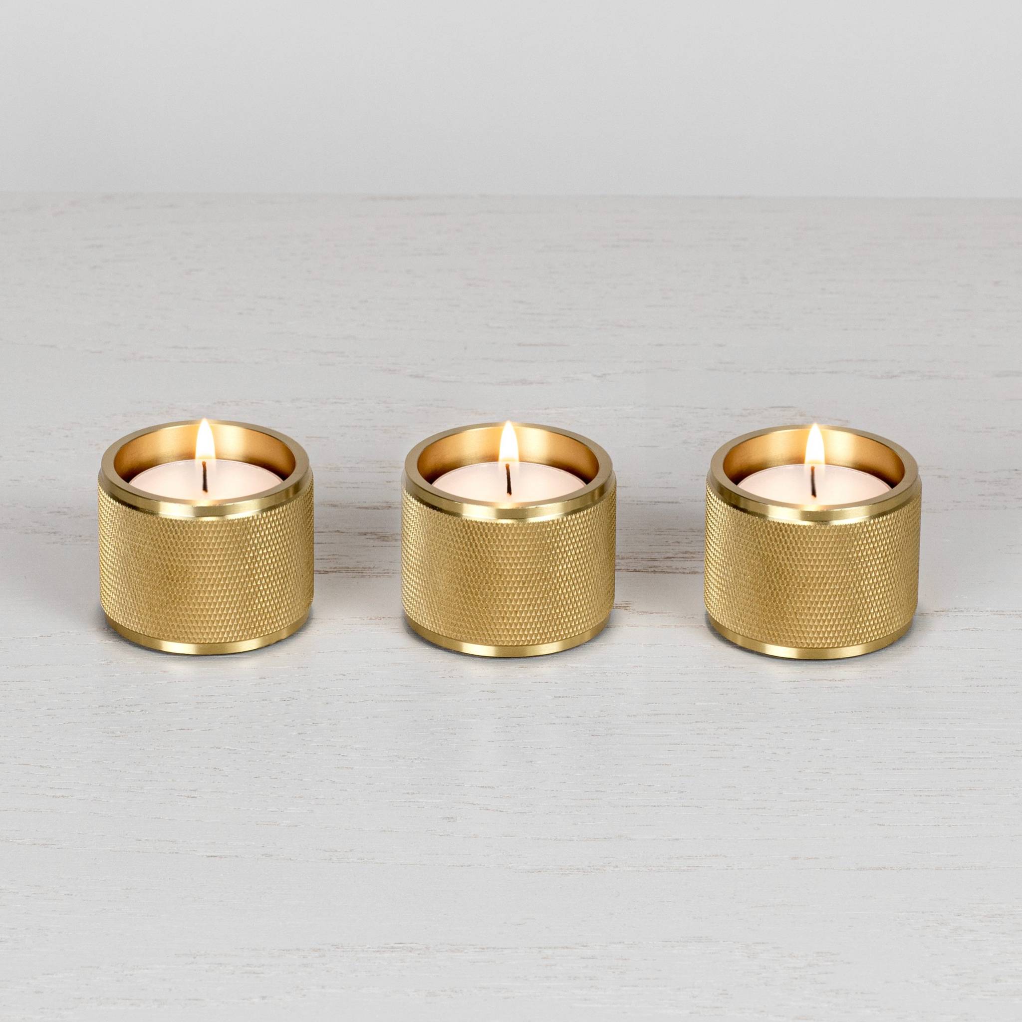 TEALIGHT CANDLE HOLDER / CROSS / SET OF 3