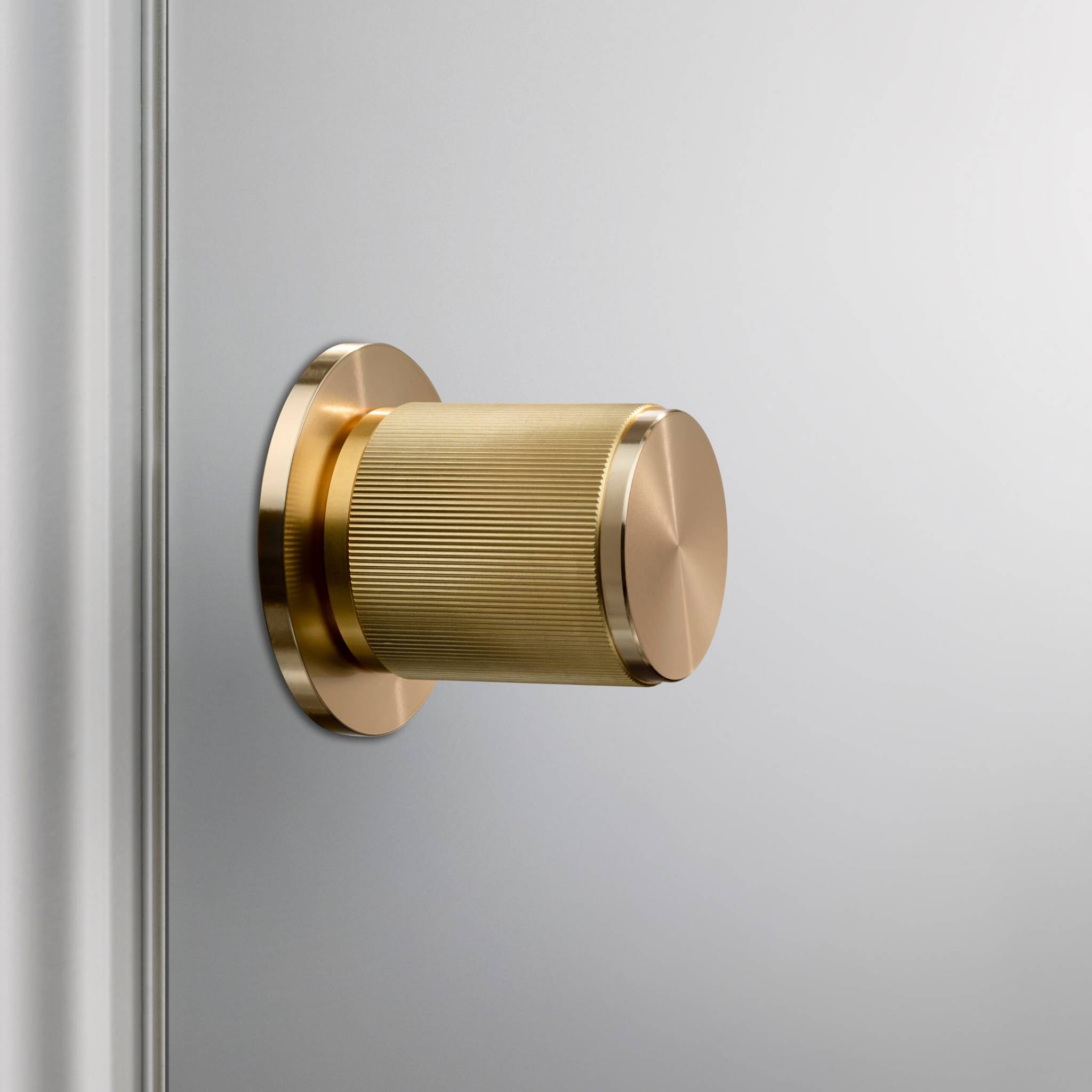 DOOR KNOB / FIXED / DOUBLE-SIDED / LINEAR