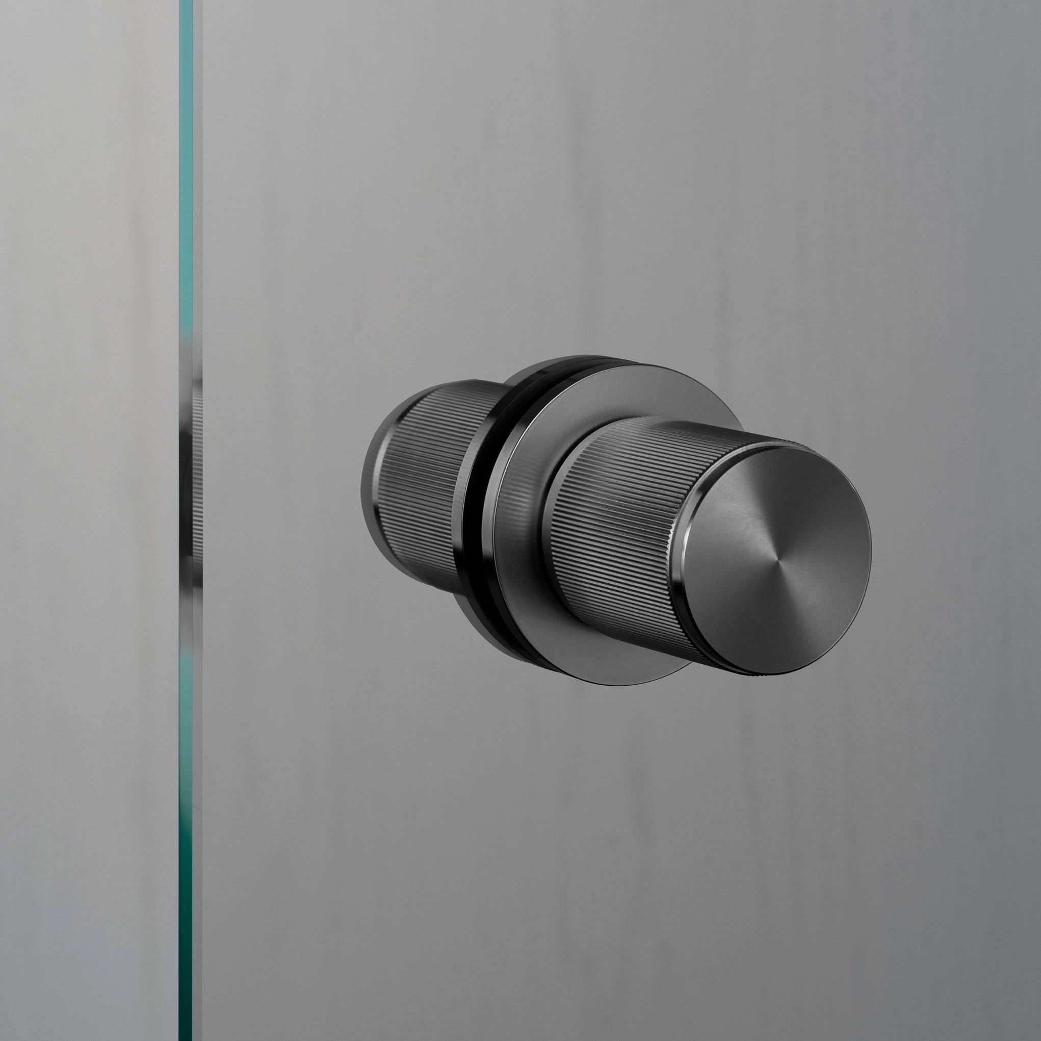 DOOR KNOB / FIXED / DOUBLE-SIDED / LINEAR