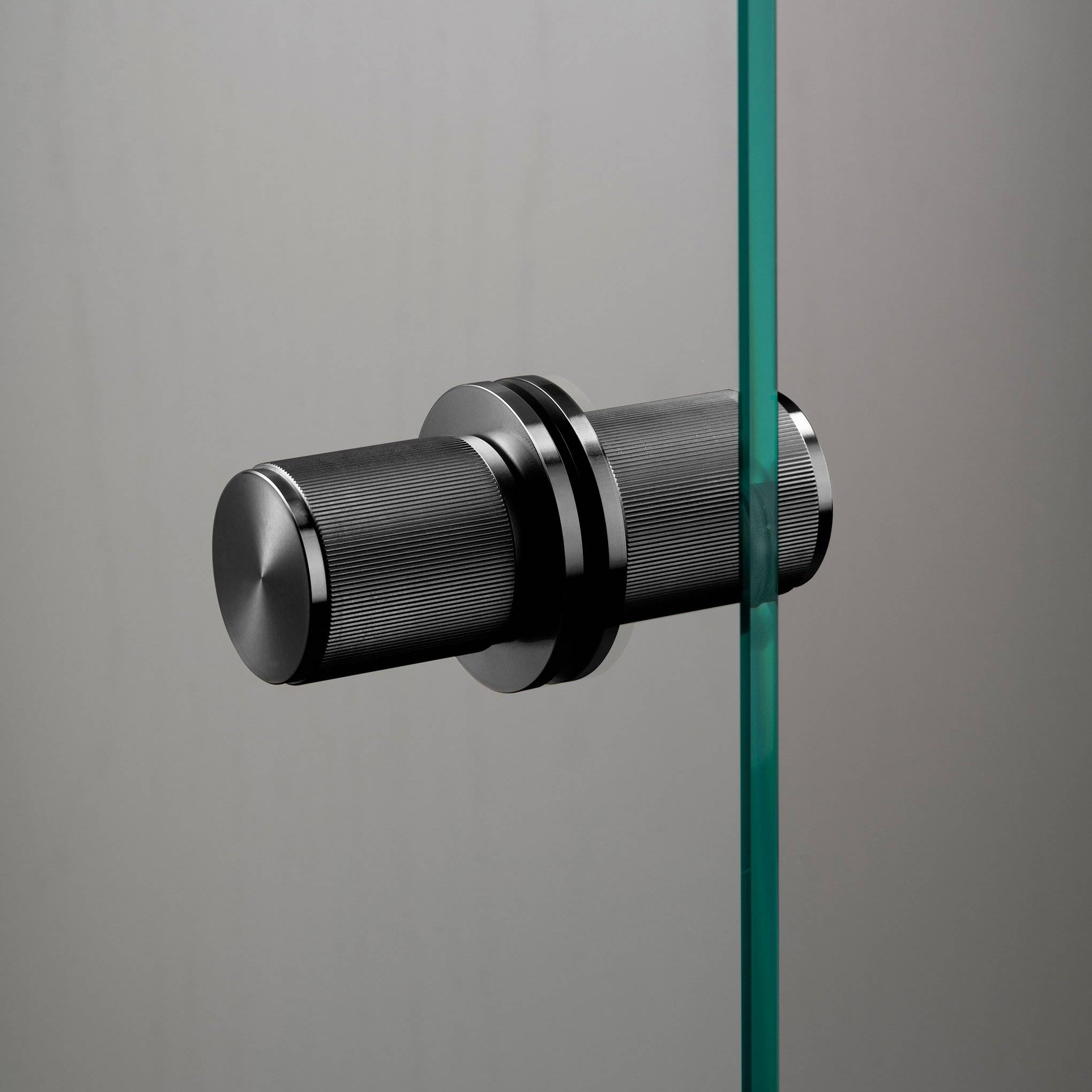 DOOR KNOB / FIXED / DOUBLE-SIDED / LINEAR