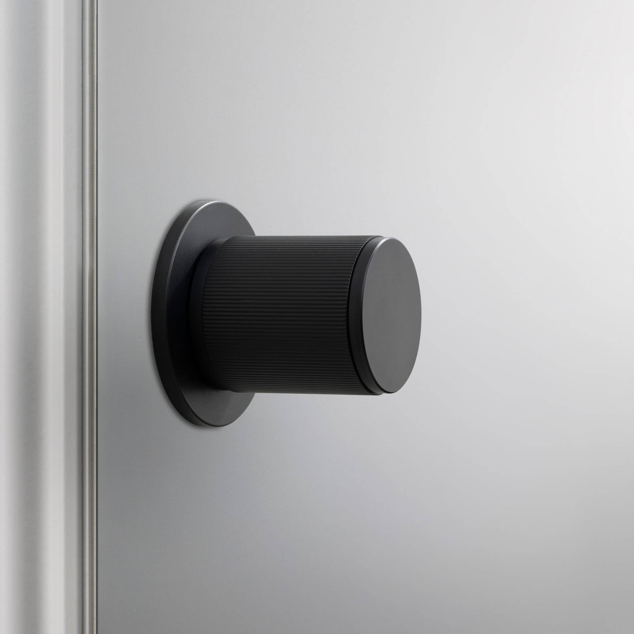 DOOR KNOB / LINEAR