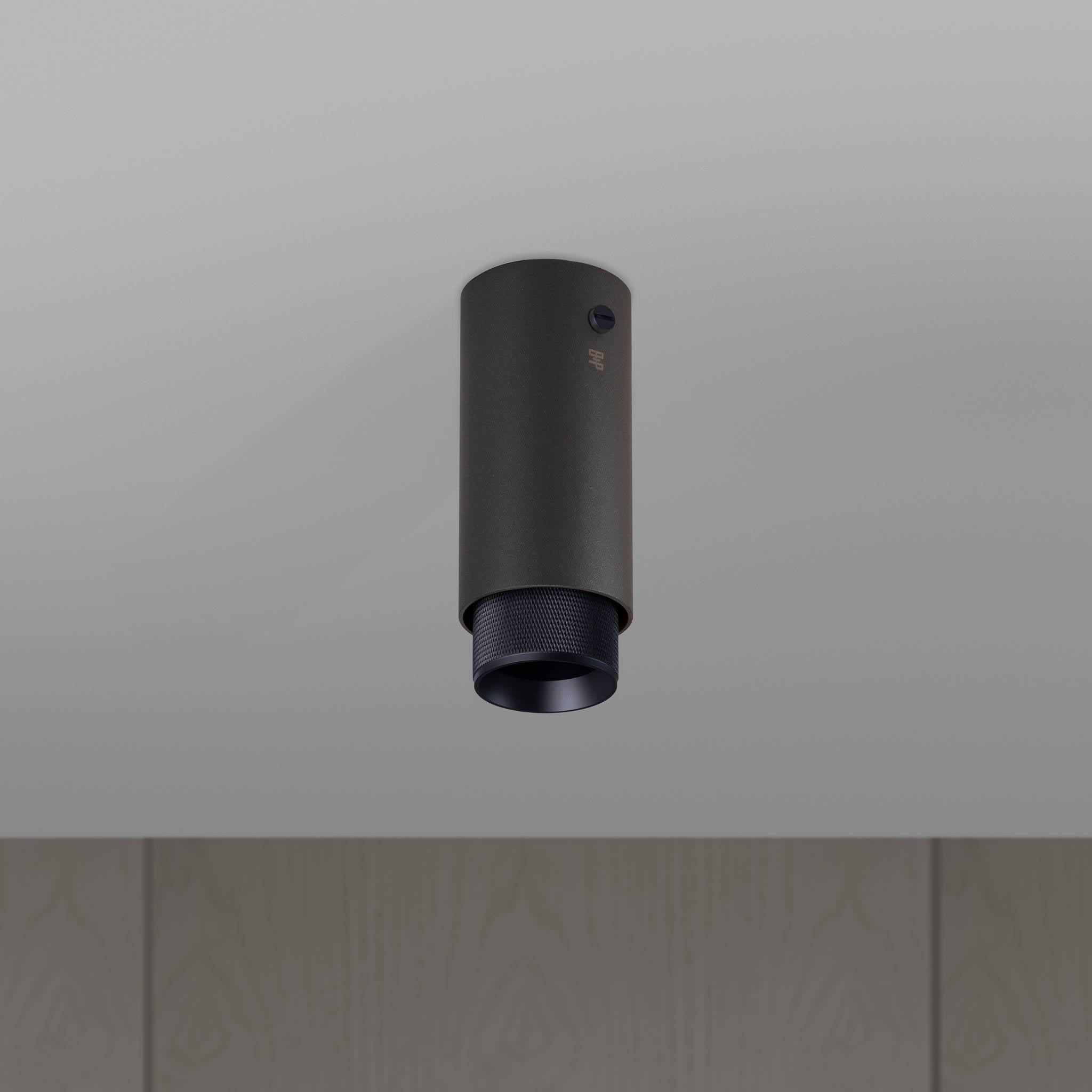 EXHAUST SURFACE / CROSS / GRAPHITE