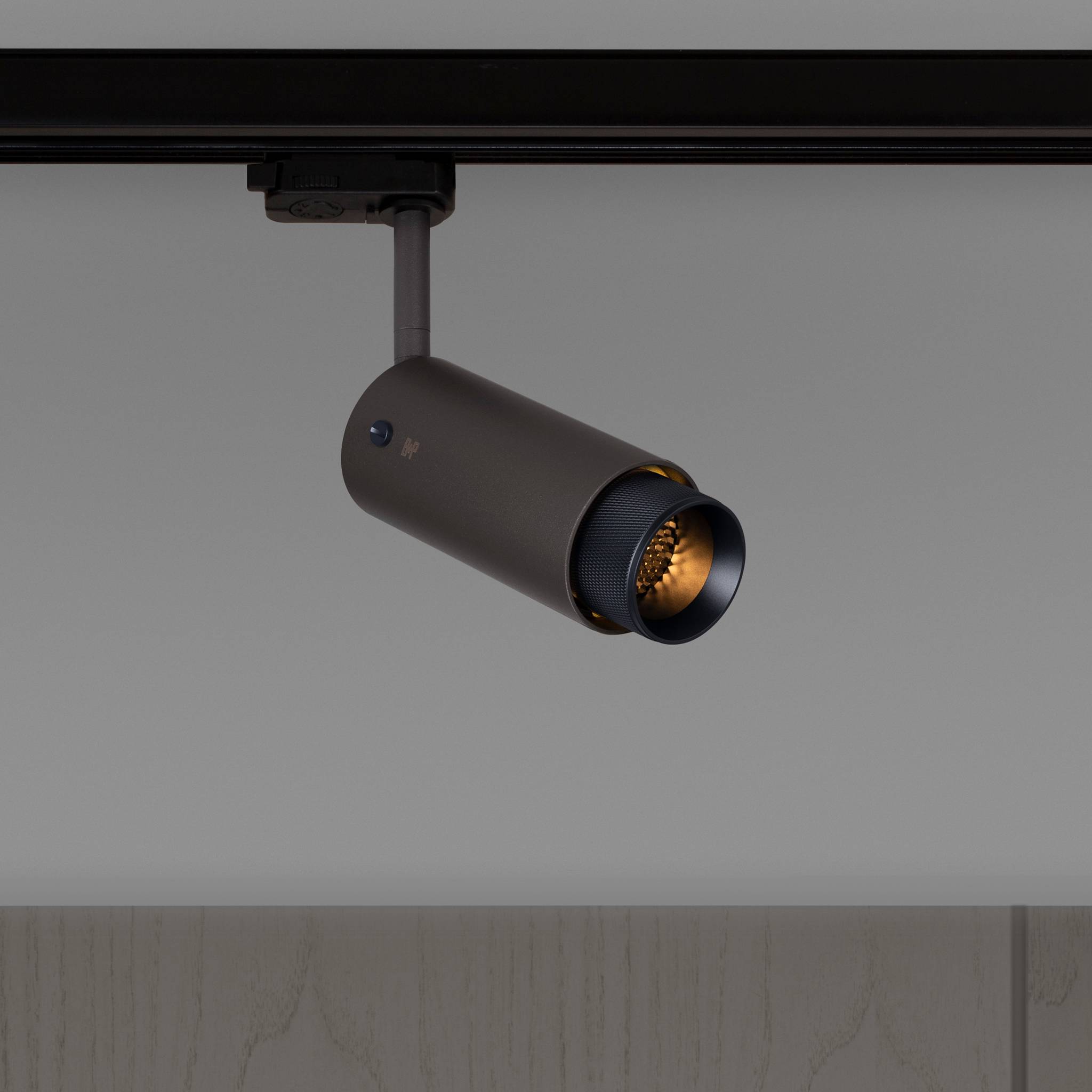 EXHAUST TRACK / CROSS / GRAPHITE