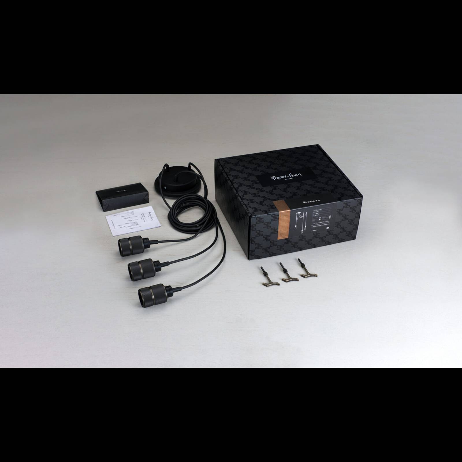 HOOKED 3.0 / NUDE / CROSS