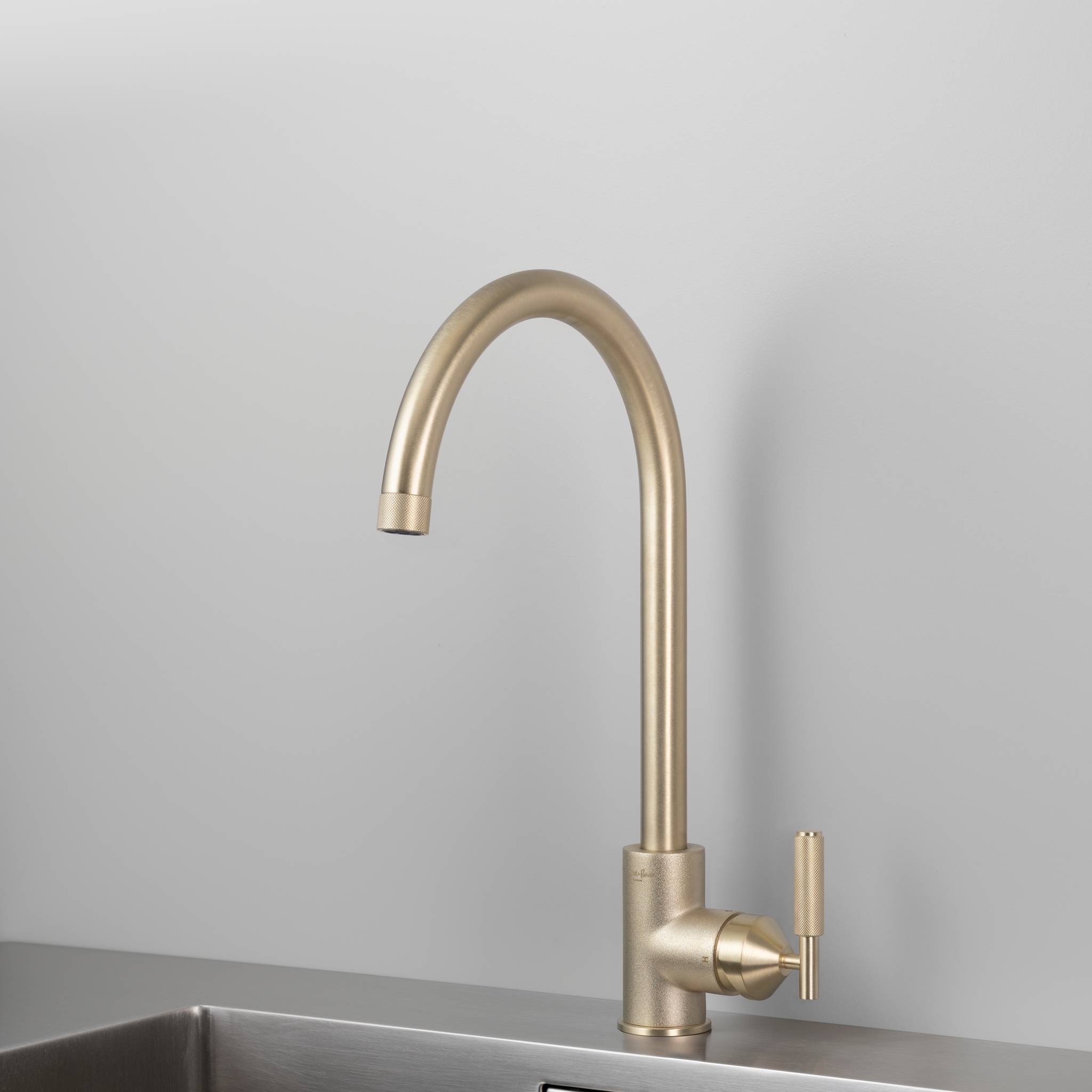 UK KITCHEN TAP / MIXER / CROSS