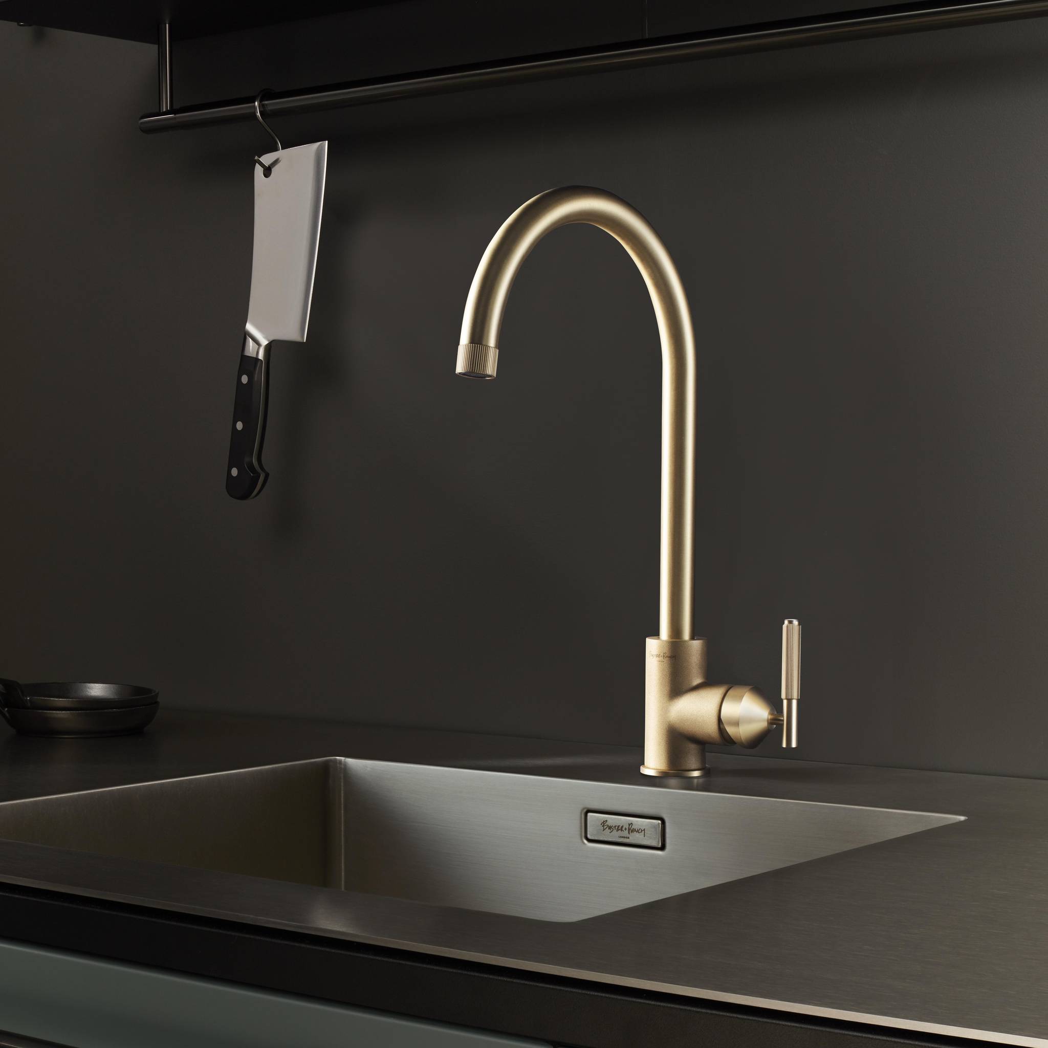 UK KITCHEN TAP / MIXER / LINEAR
