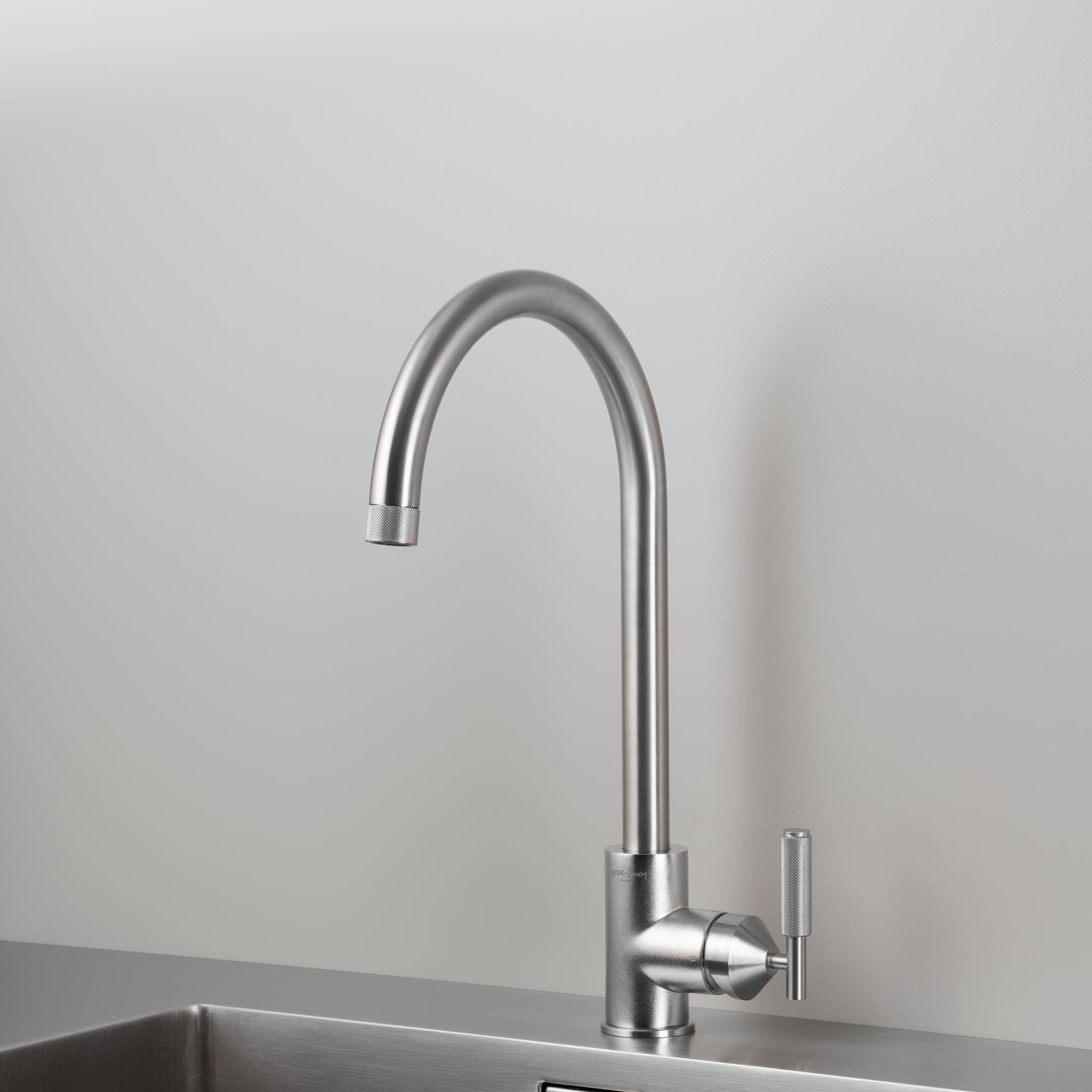 UK KITCHEN TAP / MIXER / CROSS