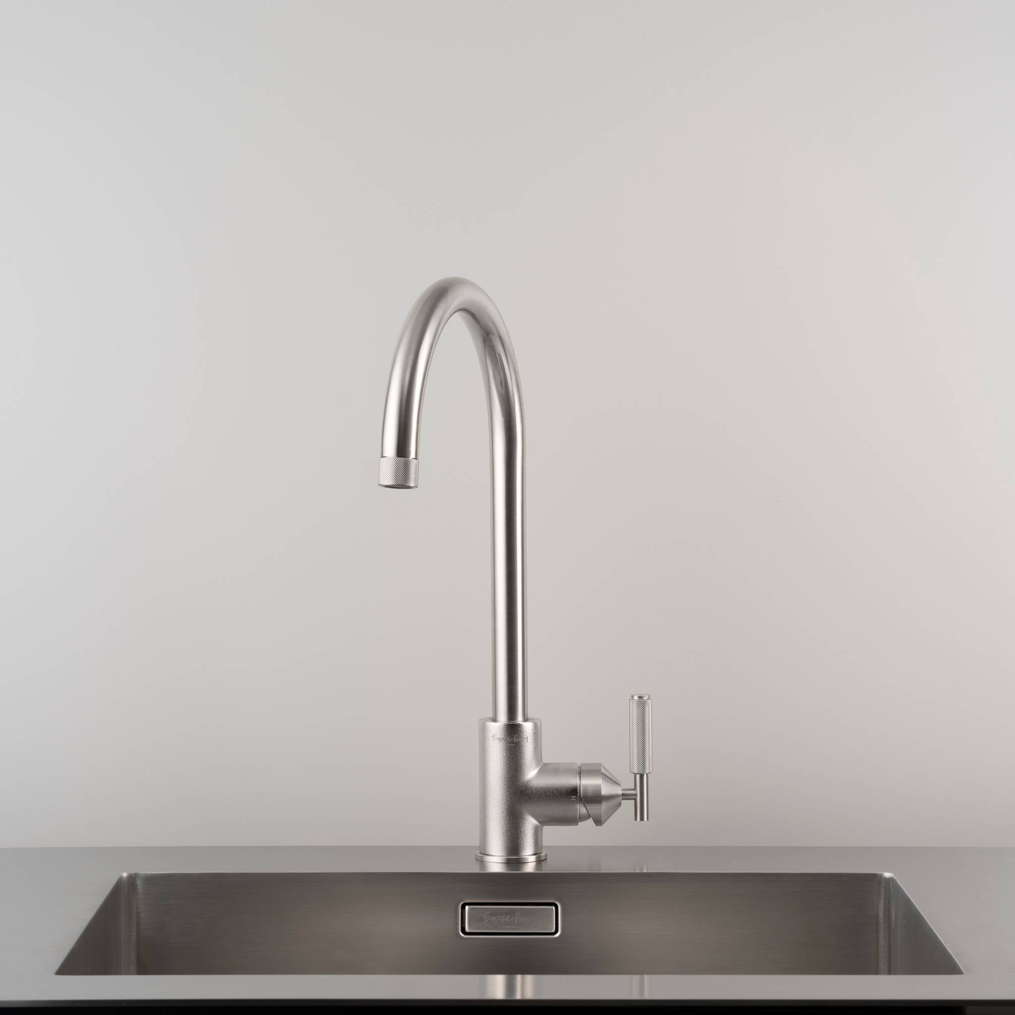 UK KITCHEN TAP / MIXER / CROSS